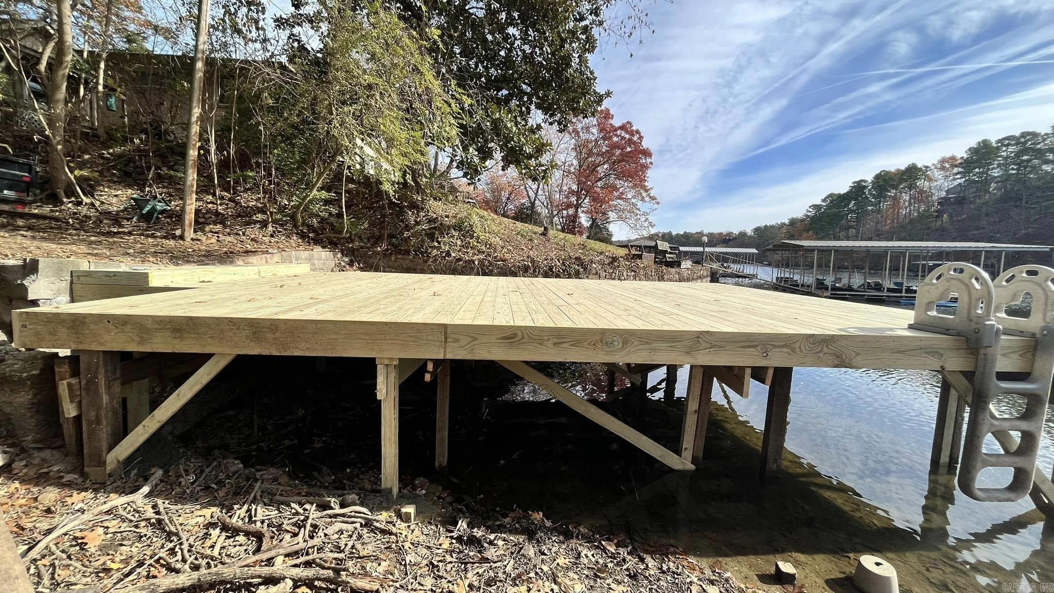 UNPLATTED ACREAGE - Residential