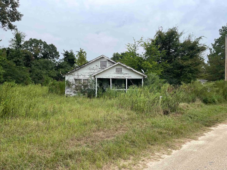 A rare find with 5 acres outside of city limits with 6 living structures! There are 3 homes on the property and three single-wide mobile homes, all being sold as-is,  leaving lots of room for potential if you'd like to restore them.  Or, clear the land and structures for what you'd like to add for your own mobile home or build.  The addresses included in the parcel are 116, 120, 122, 124A, 124B, 124C Ouachita 504 with 120 and 122 being tenant-occupied property.  The outline in the main image is NOT A SURVEY but based on estimations from the courthouse records.  There is a survey in the works and will be made available as soon as ready.