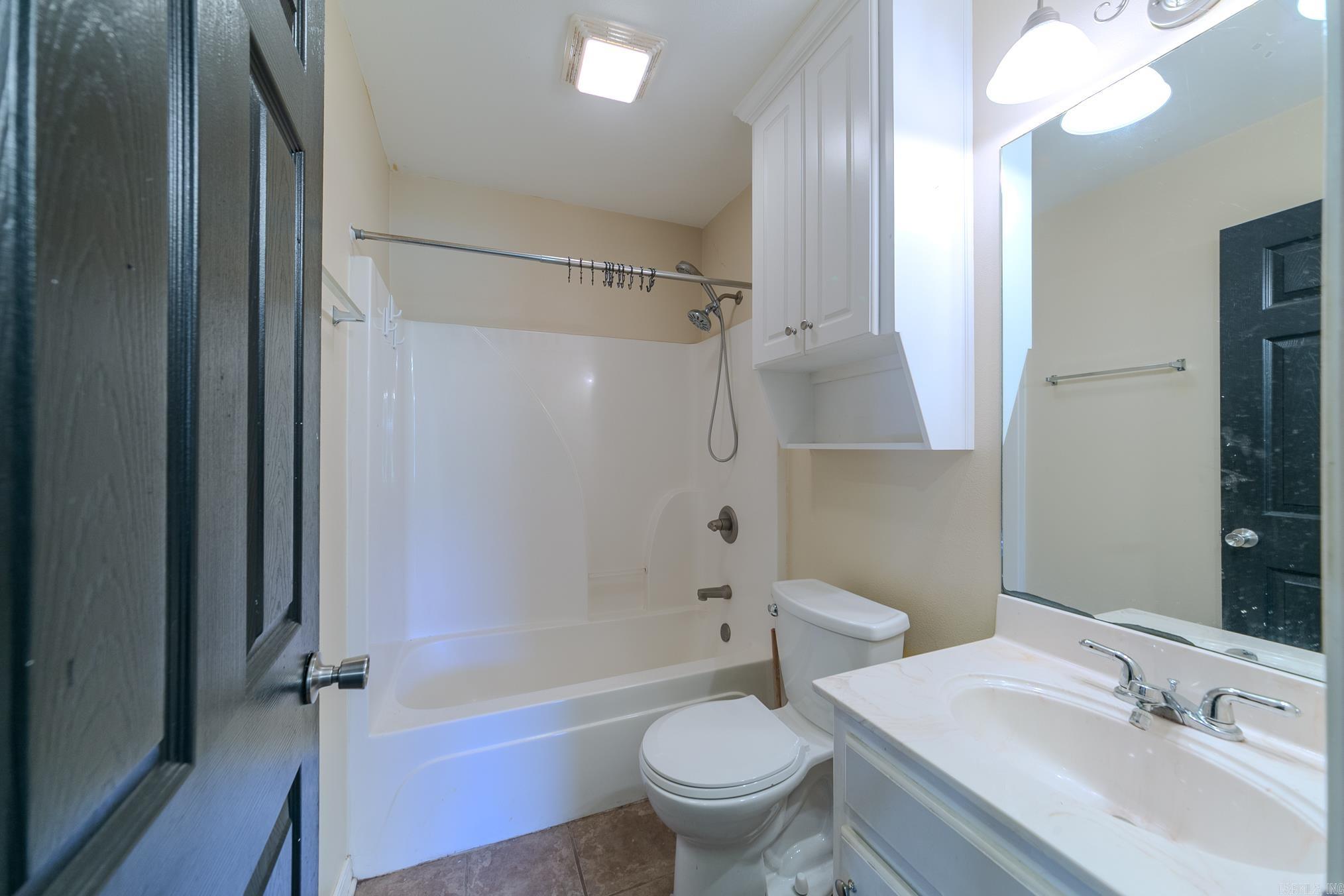 Country Wood - Residential Lease