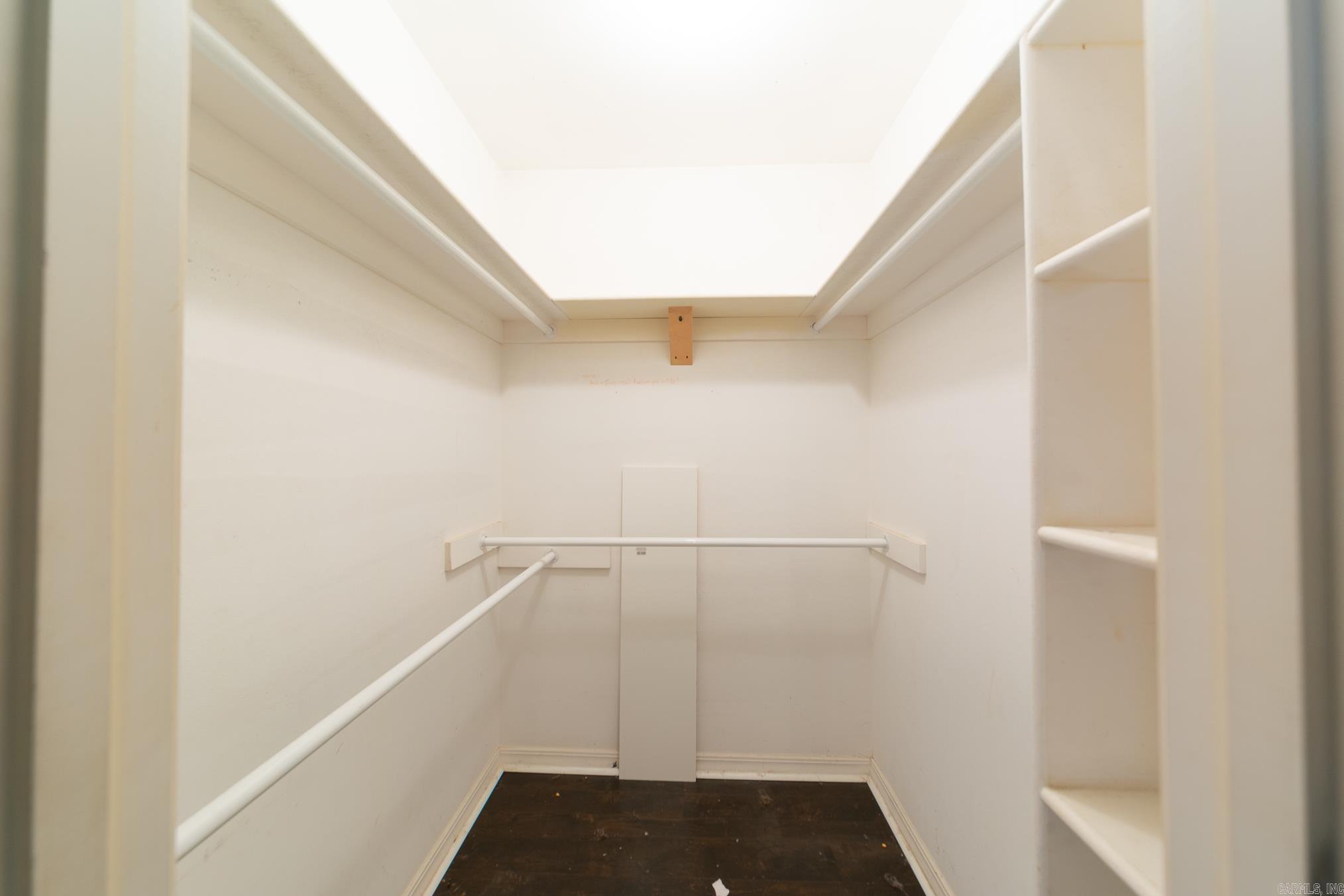 Country Wood - Residential Lease