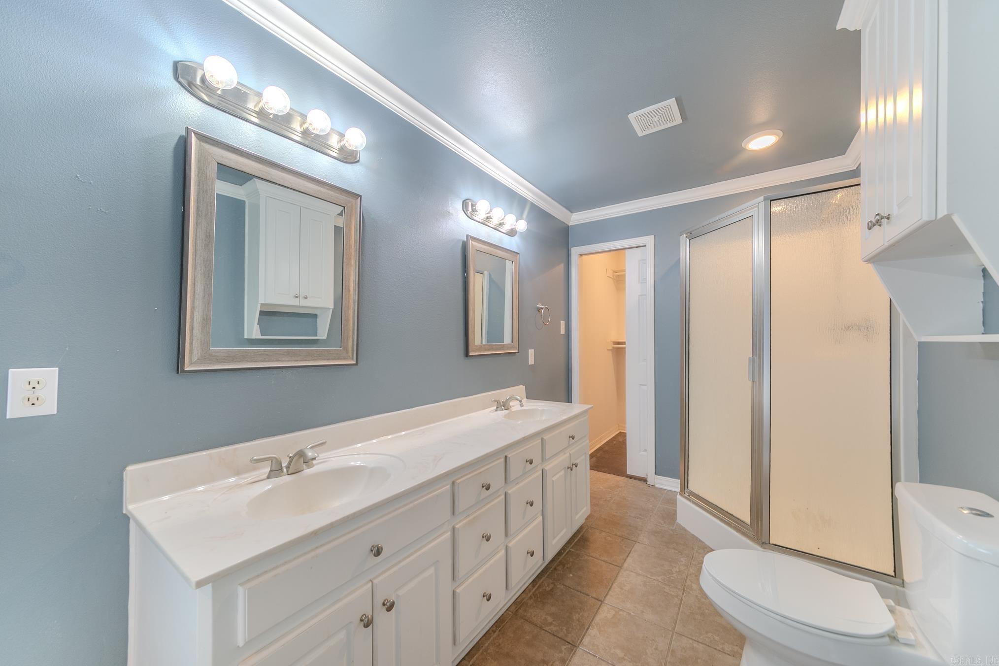 Country Wood - Residential Lease