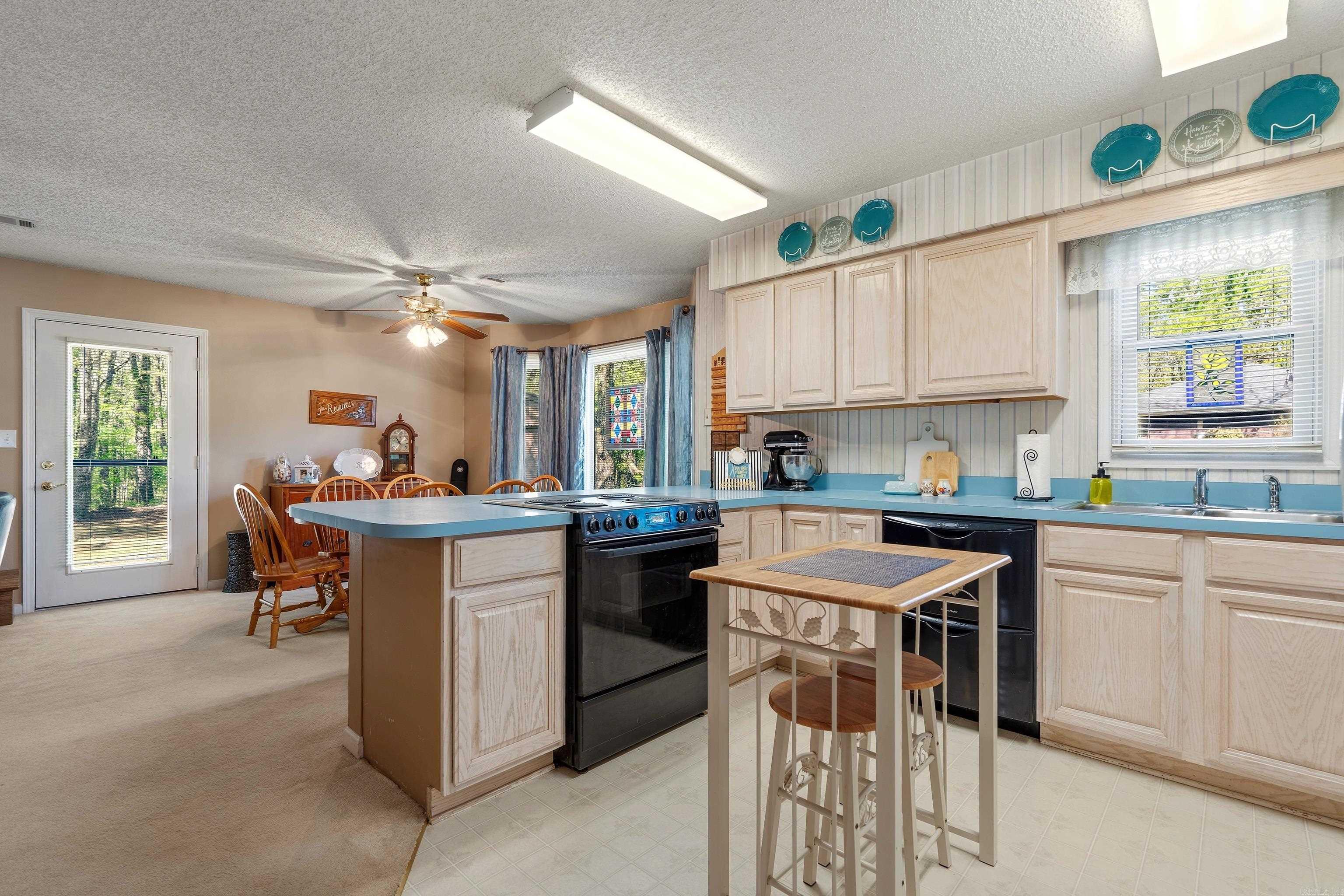 WALNUT VALLEY ESTATES - Residential