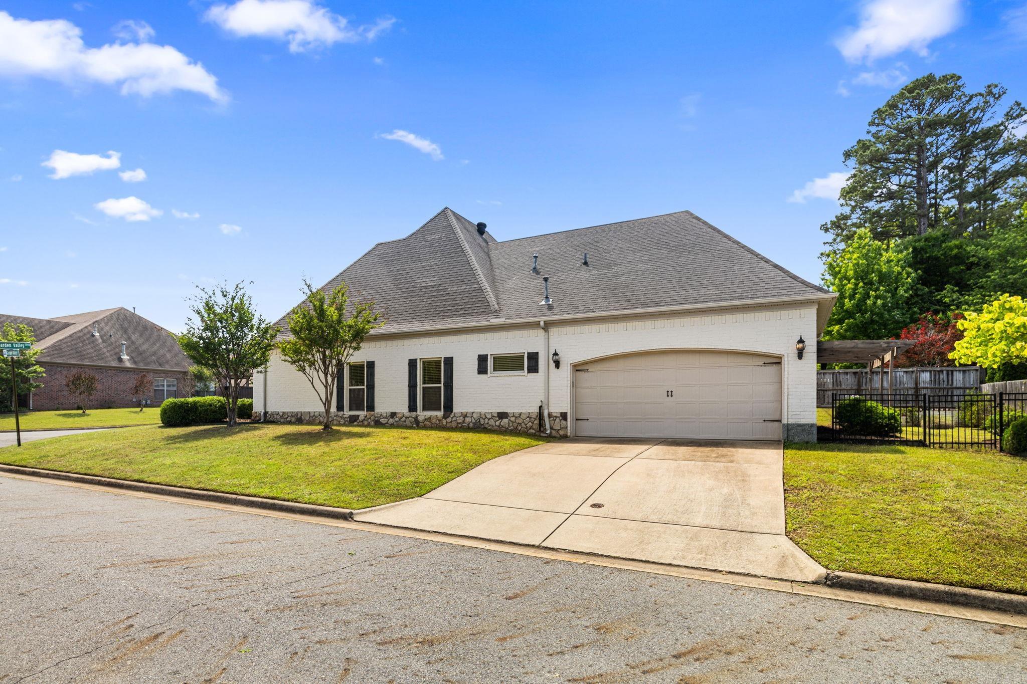 THE GARDEN AT VALLEY FALLS - Residential