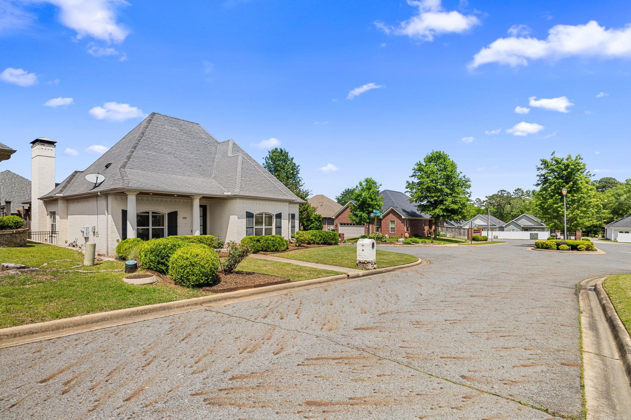 THE GARDEN AT VALLEY FALLS - Residential