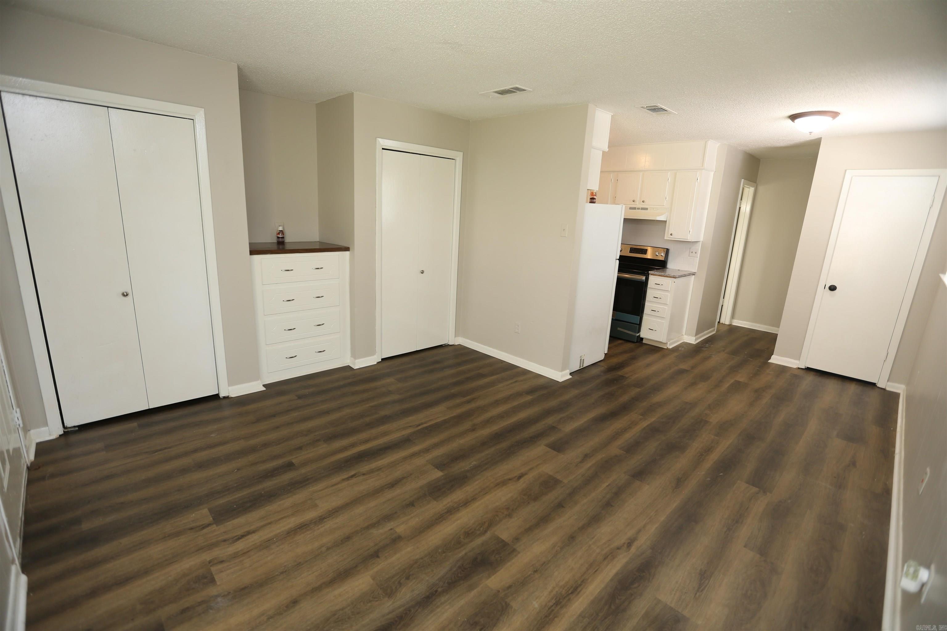 Hill Crest - Residential Lease