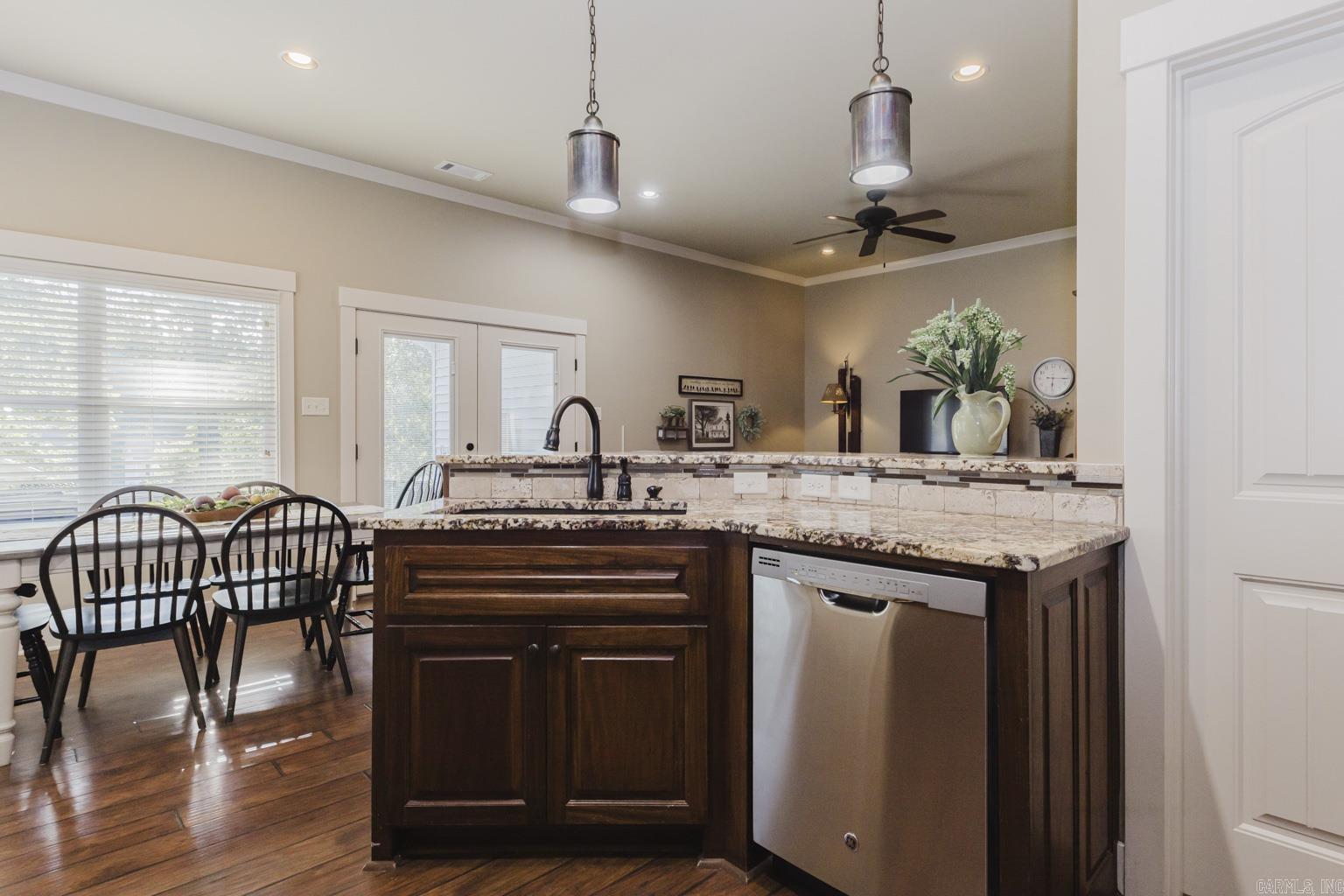 HALEY COURT - Residential