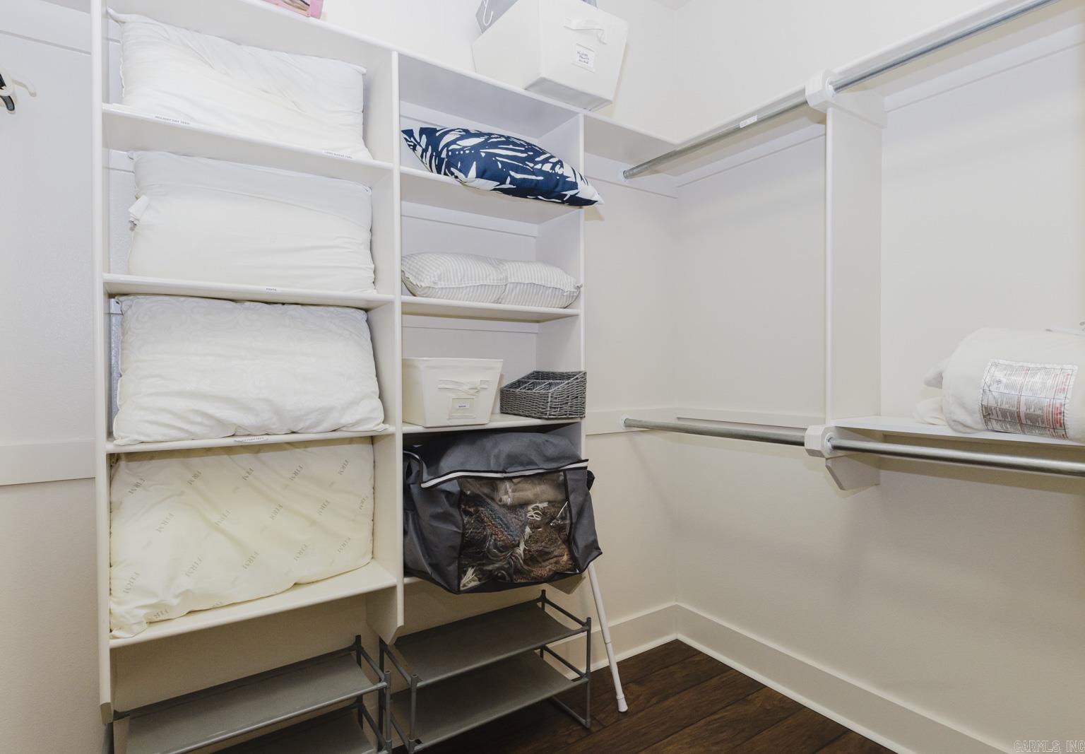 HALEY COURT - Residential