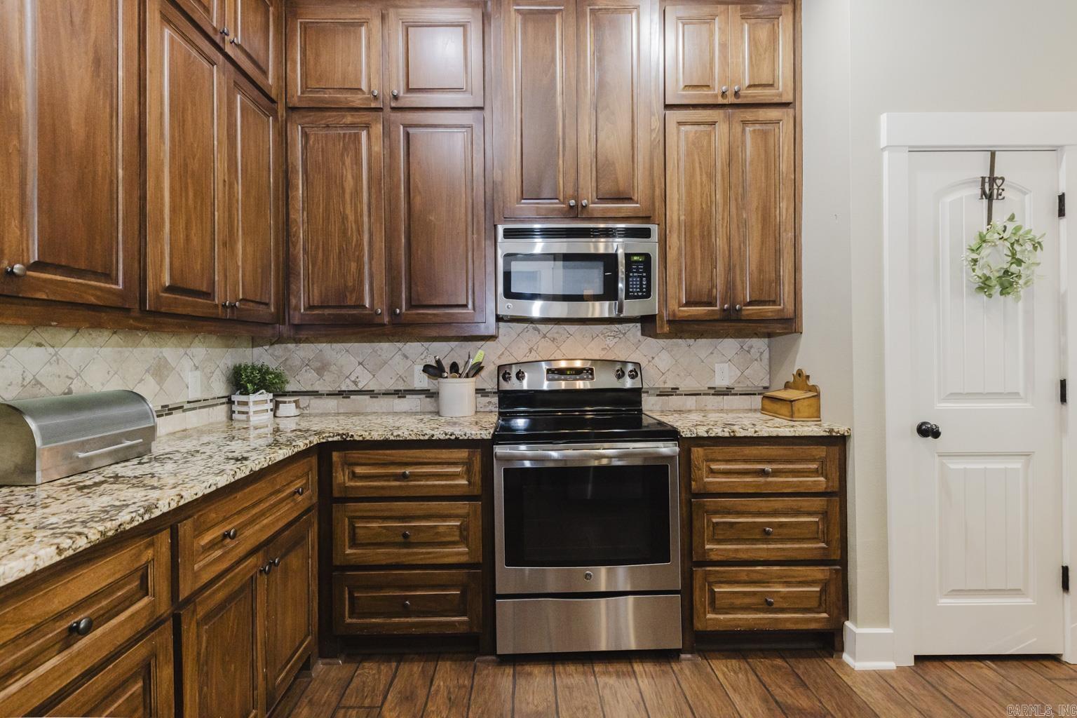 HALEY COURT - Residential