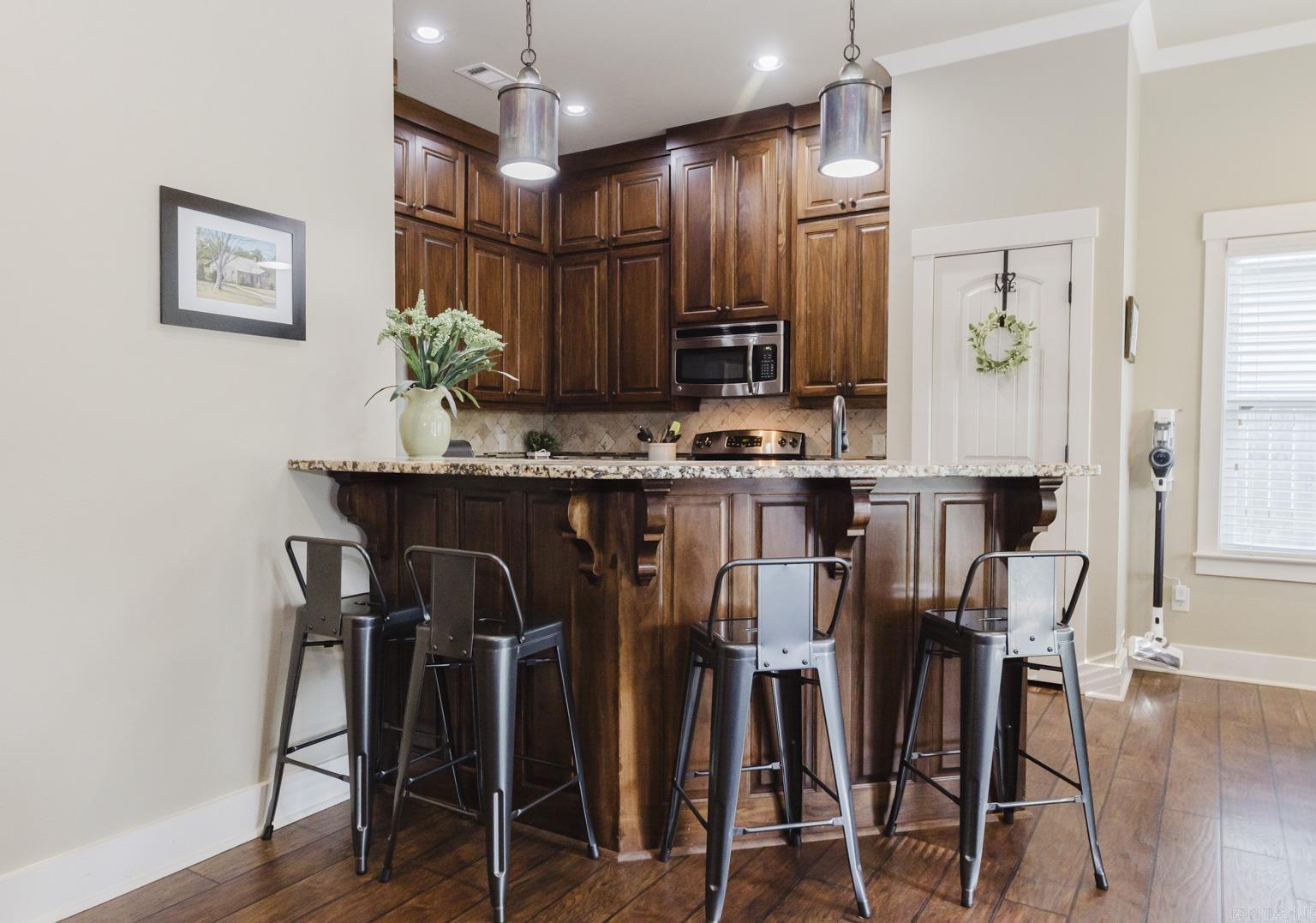 HALEY COURT - Residential