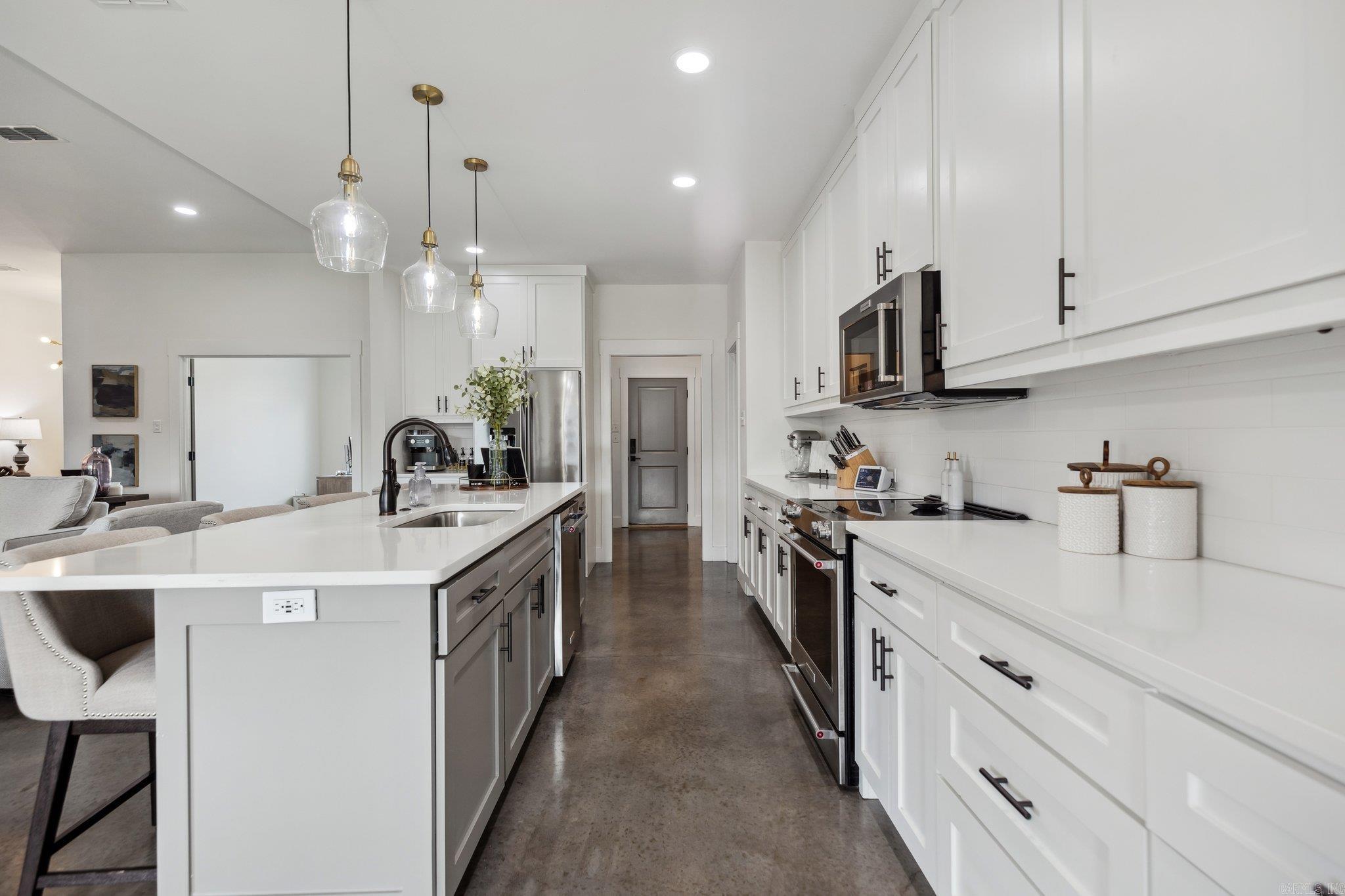 MILLERS GLENN - Residential