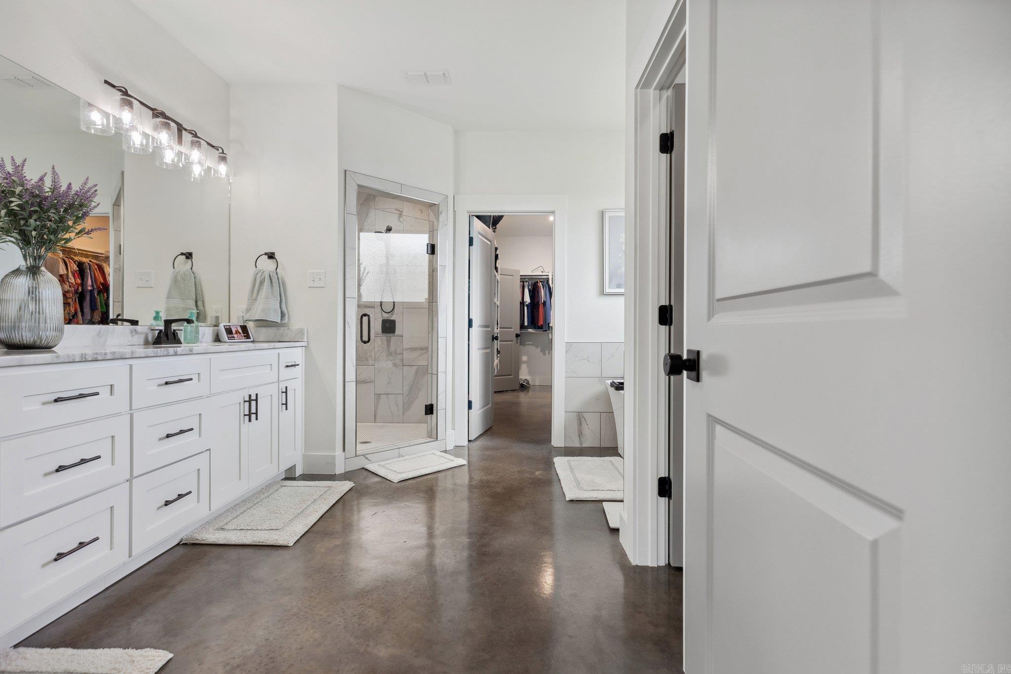 MILLERS GLENN - Residential