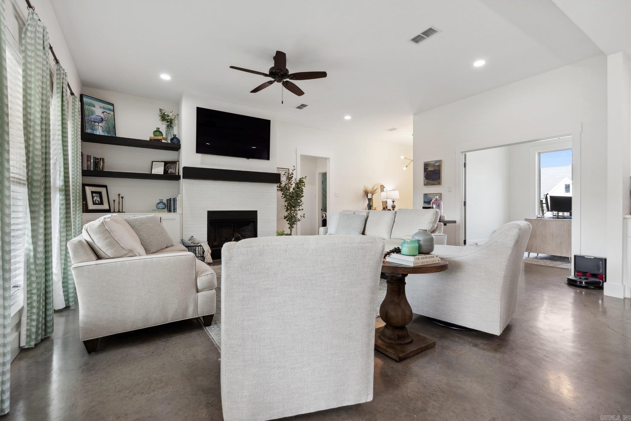 MILLERS GLENN - Residential