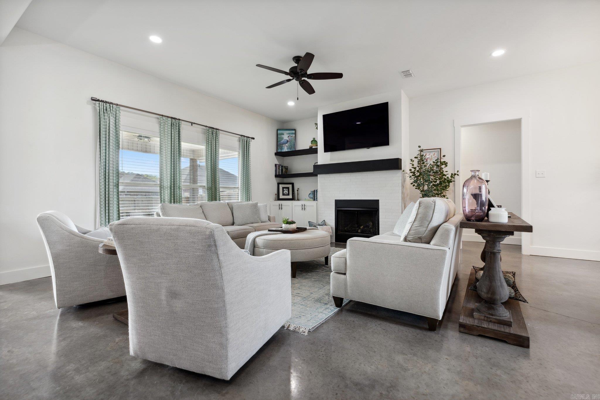 MILLERS GLENN - Residential