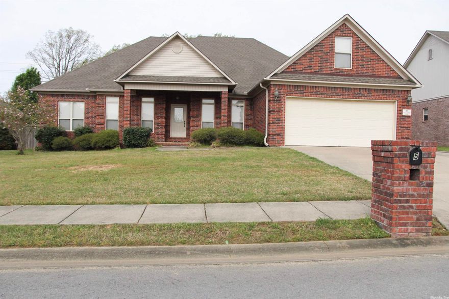 4 bedroom 2 bath home. Formal dining & office area downstairs. 4th bedroom upstairs. Spacious master with sitting area. Fenced back yard. Pets are case by case basis. Lease terms $1800 security deposit, $50 application fee. Apply online at c21prjxrentals.com