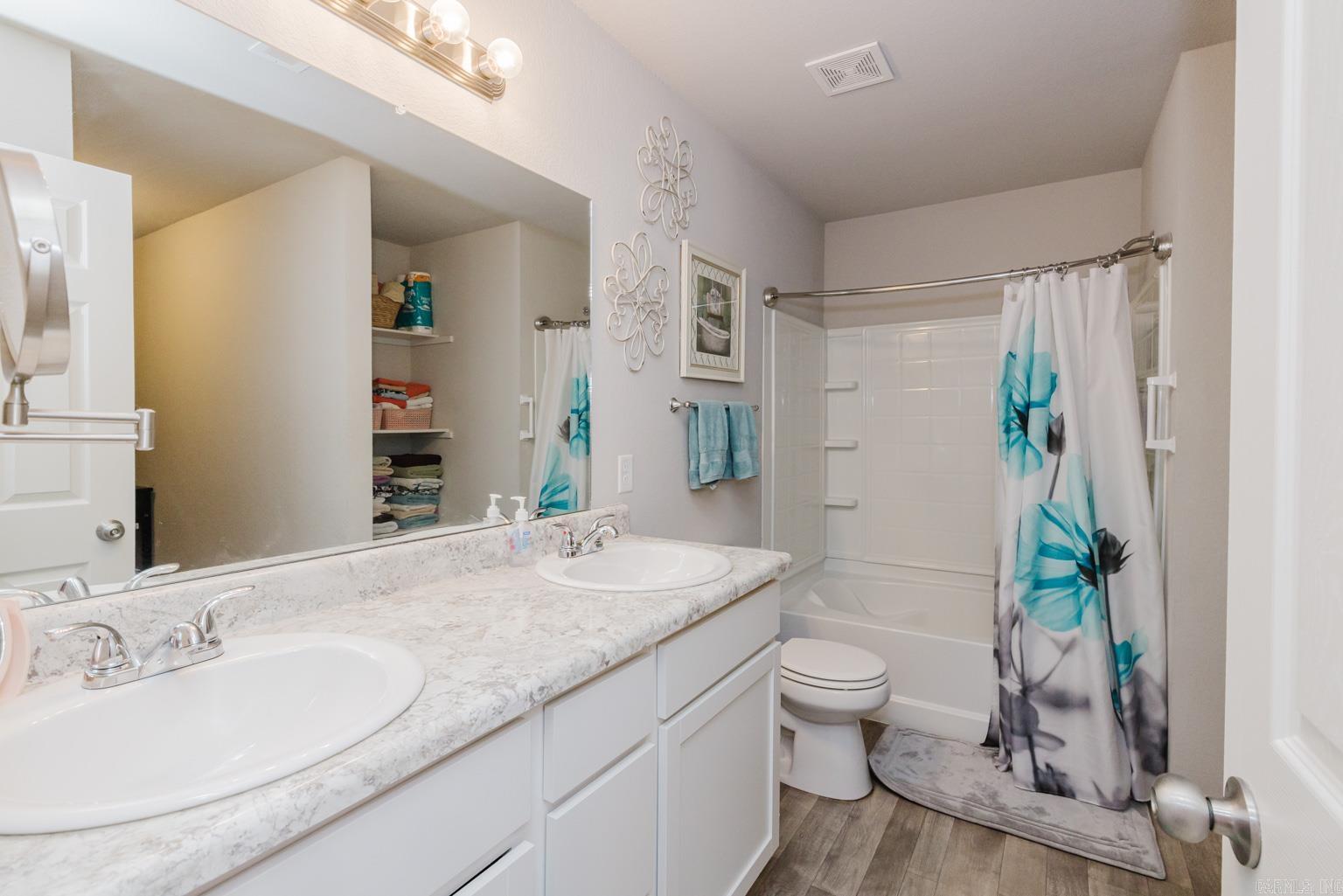 MUSEUM MEADOWS - Residential