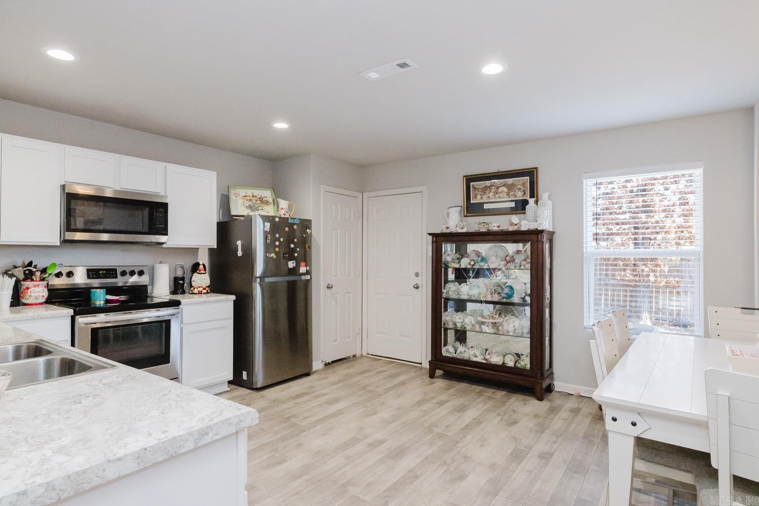 MUSEUM MEADOWS - Residential