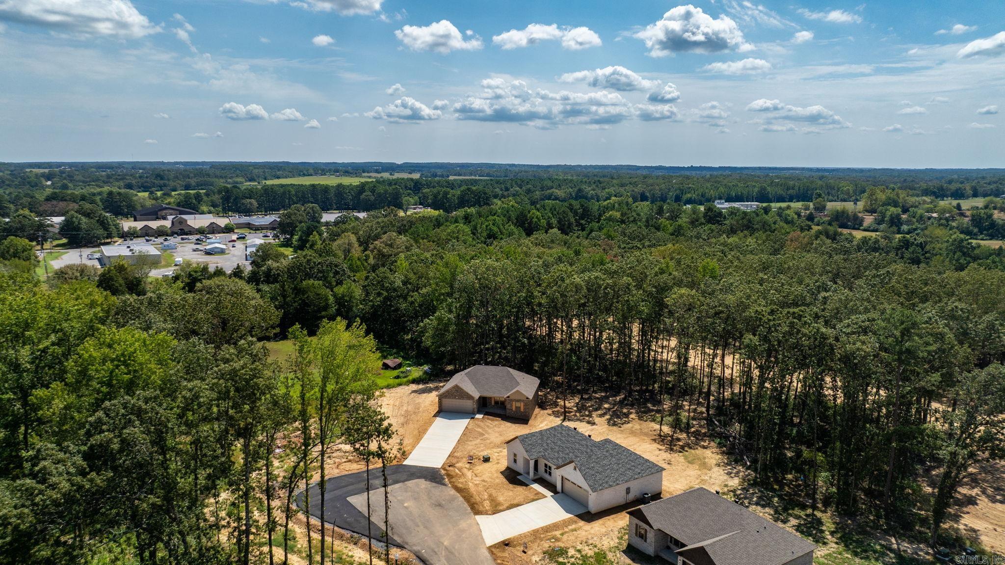SUMMER WOODS - PHASE 1 - Residential