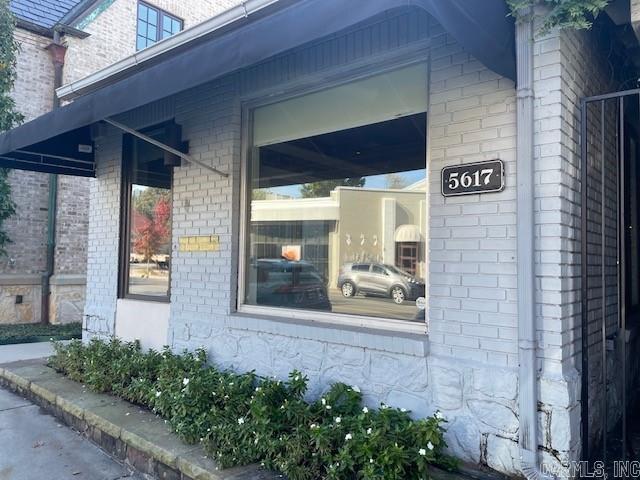Mountain Park - Commercial Sale