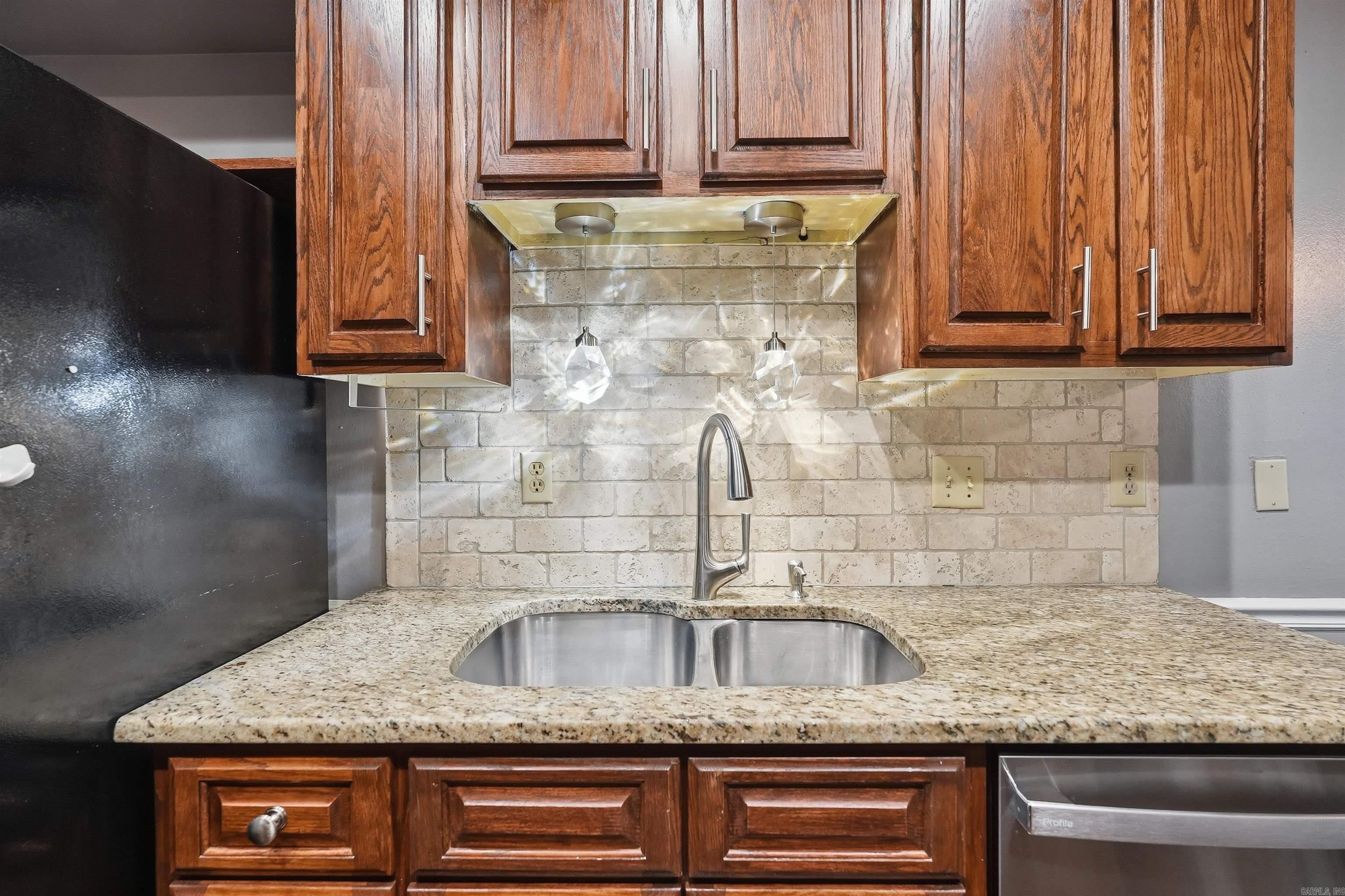 Kingsbridge Townhomes HPR - Residential Lease