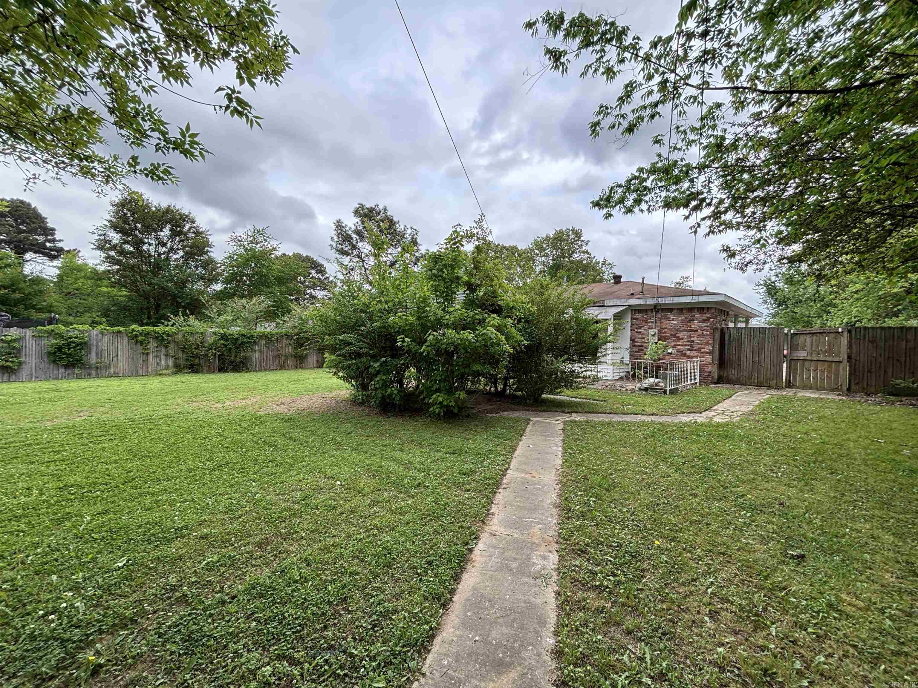 BRIARFIELD - Residential