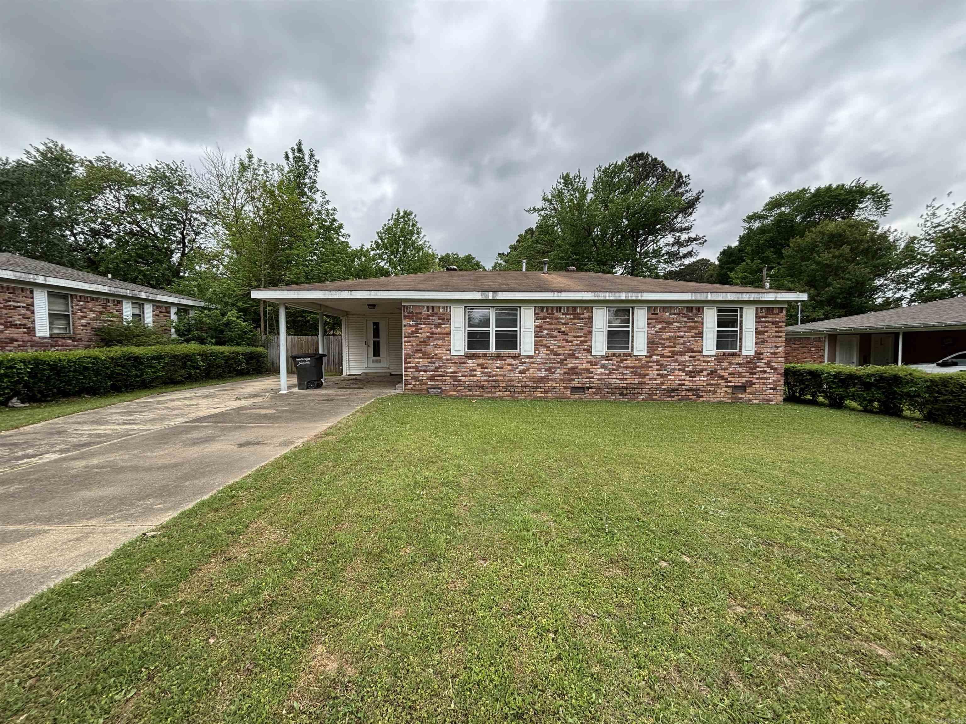 BRIARFIELD - Residential