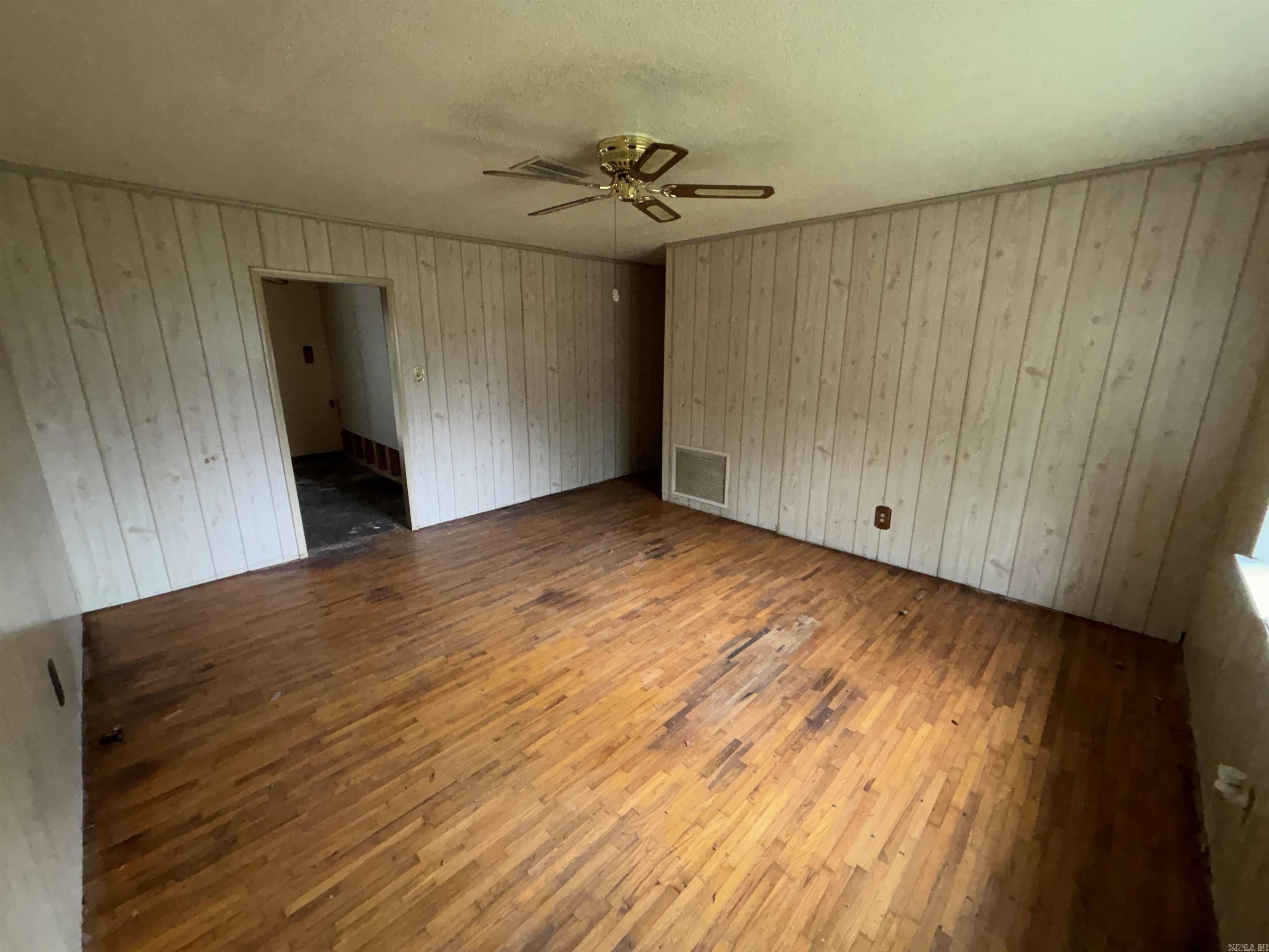 BRIARFIELD - Residential