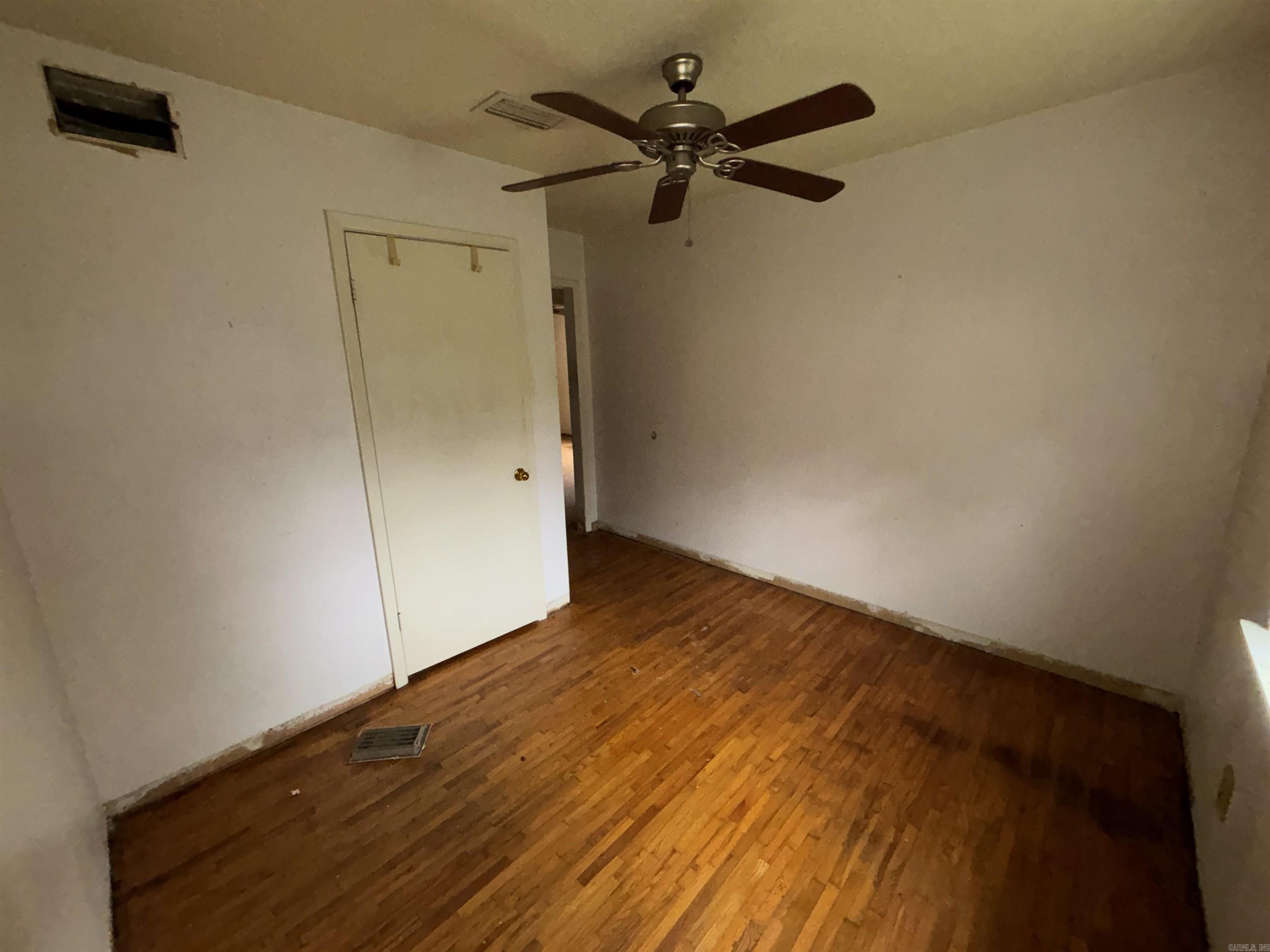 BRIARFIELD - Residential