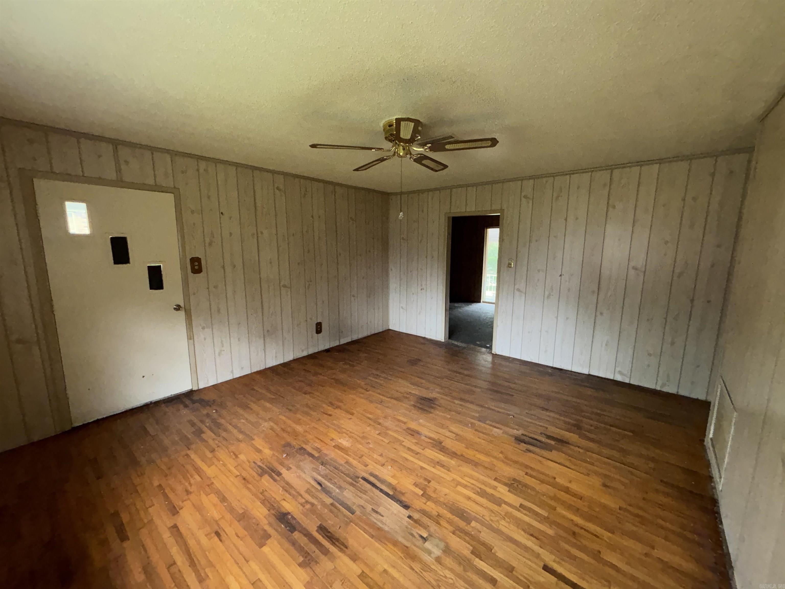 BRIARFIELD - Residential