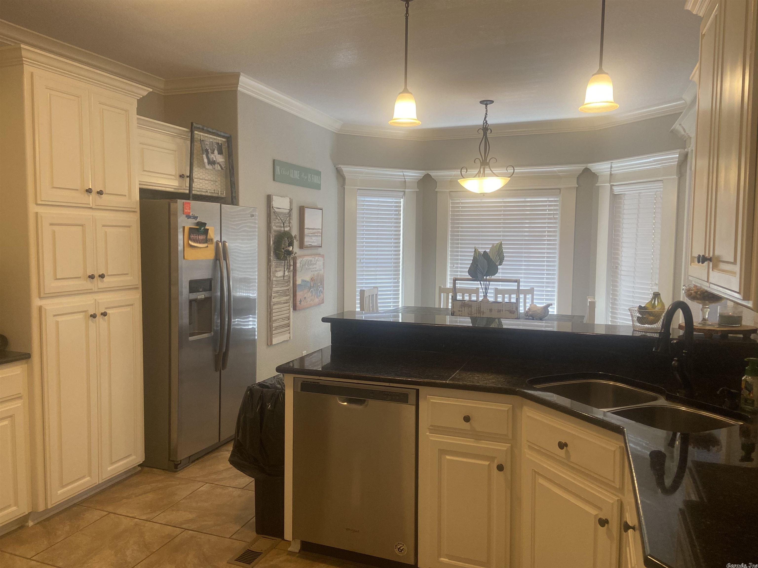 WYNNEWOOD - Residential