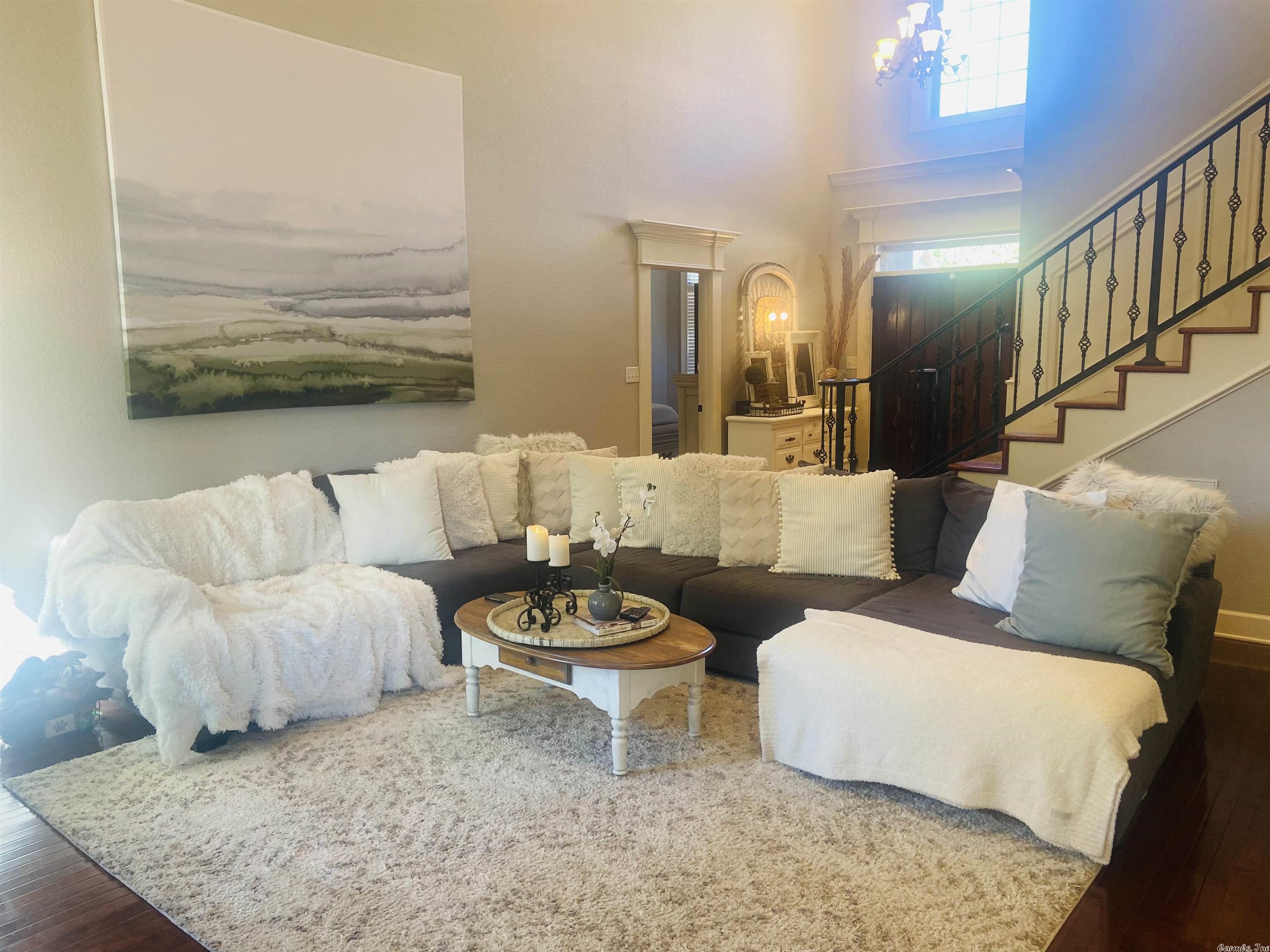 WYNNEWOOD - Residential