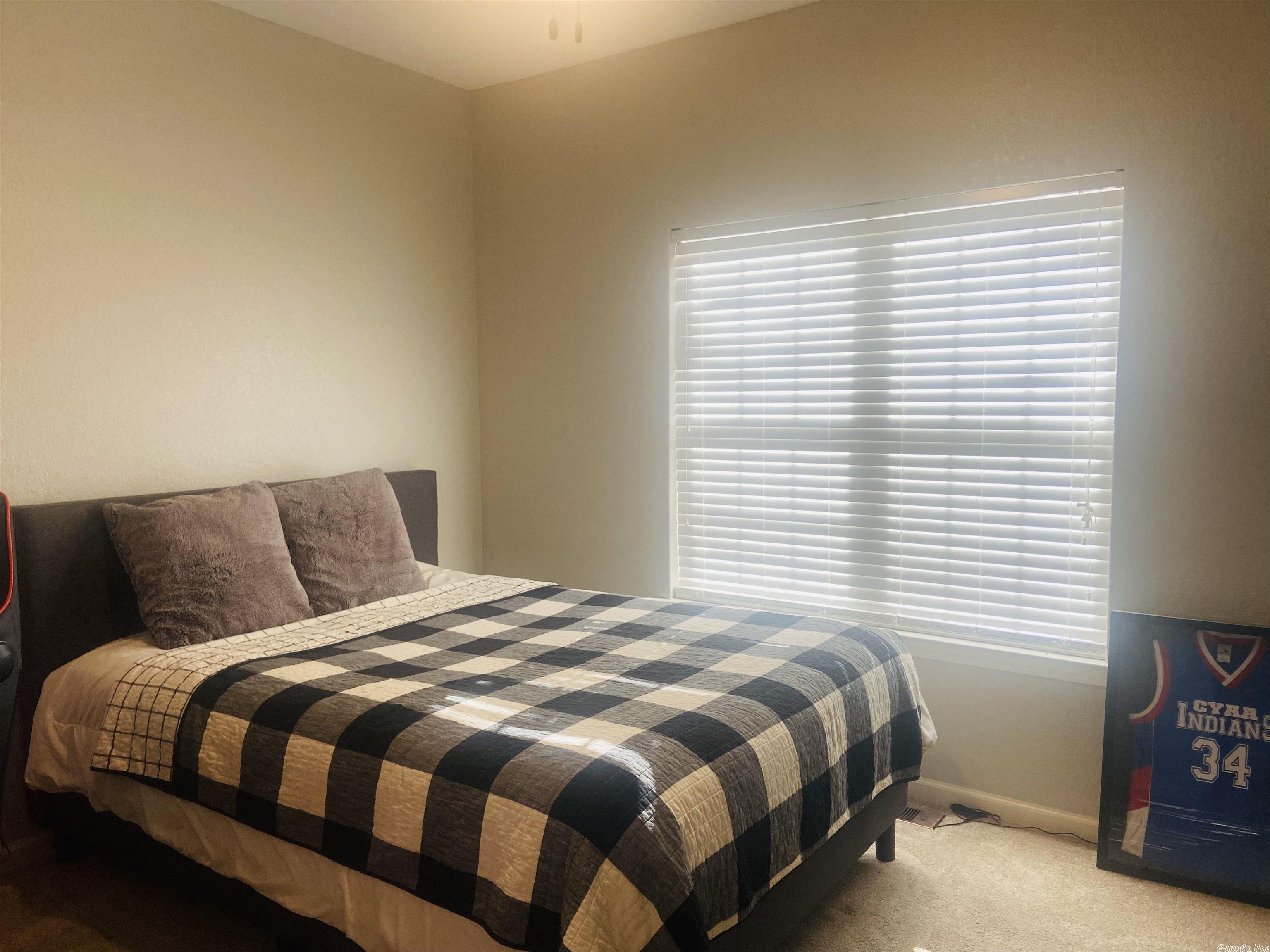 WYNNEWOOD - Residential