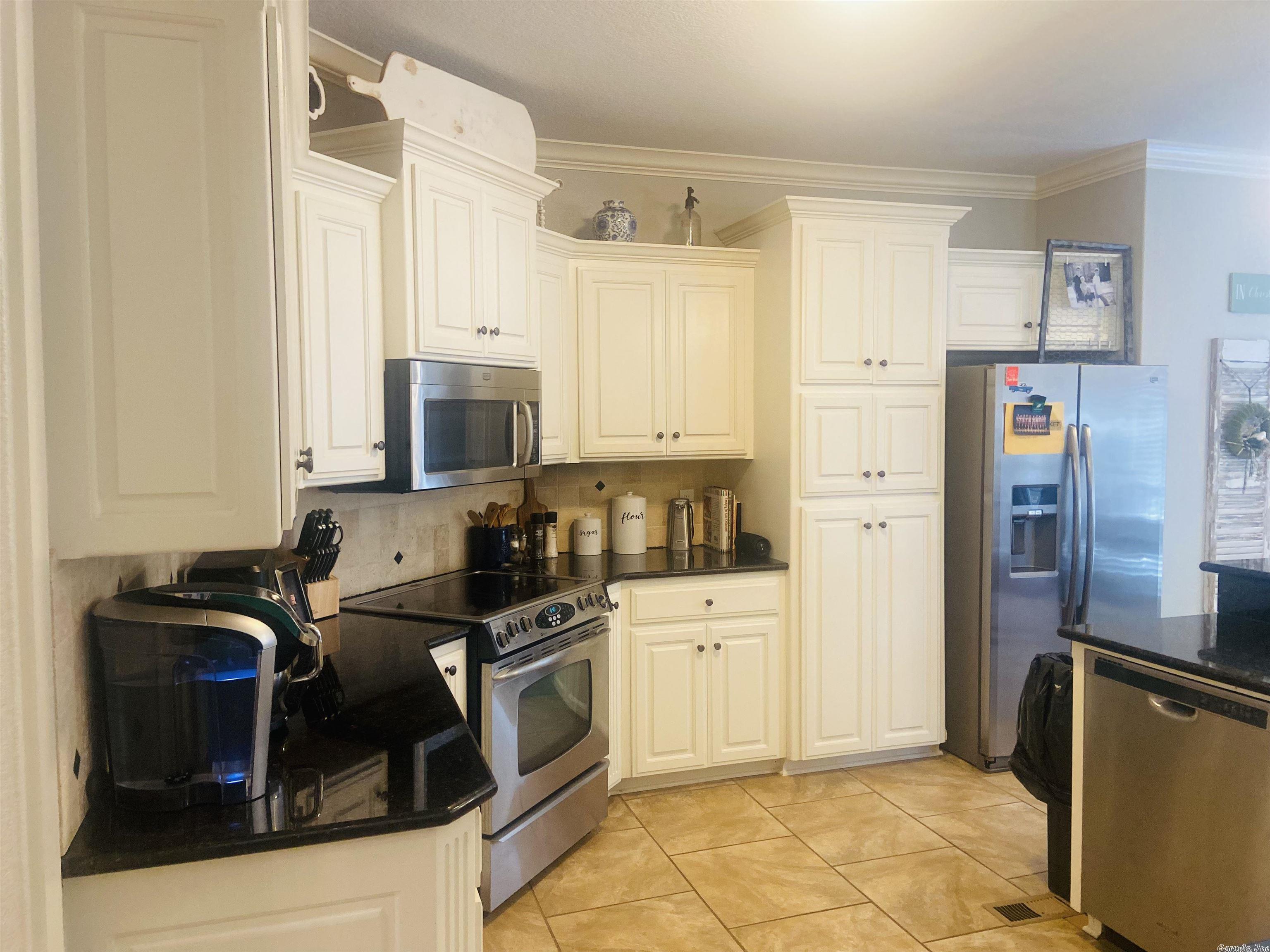 WYNNEWOOD - Residential