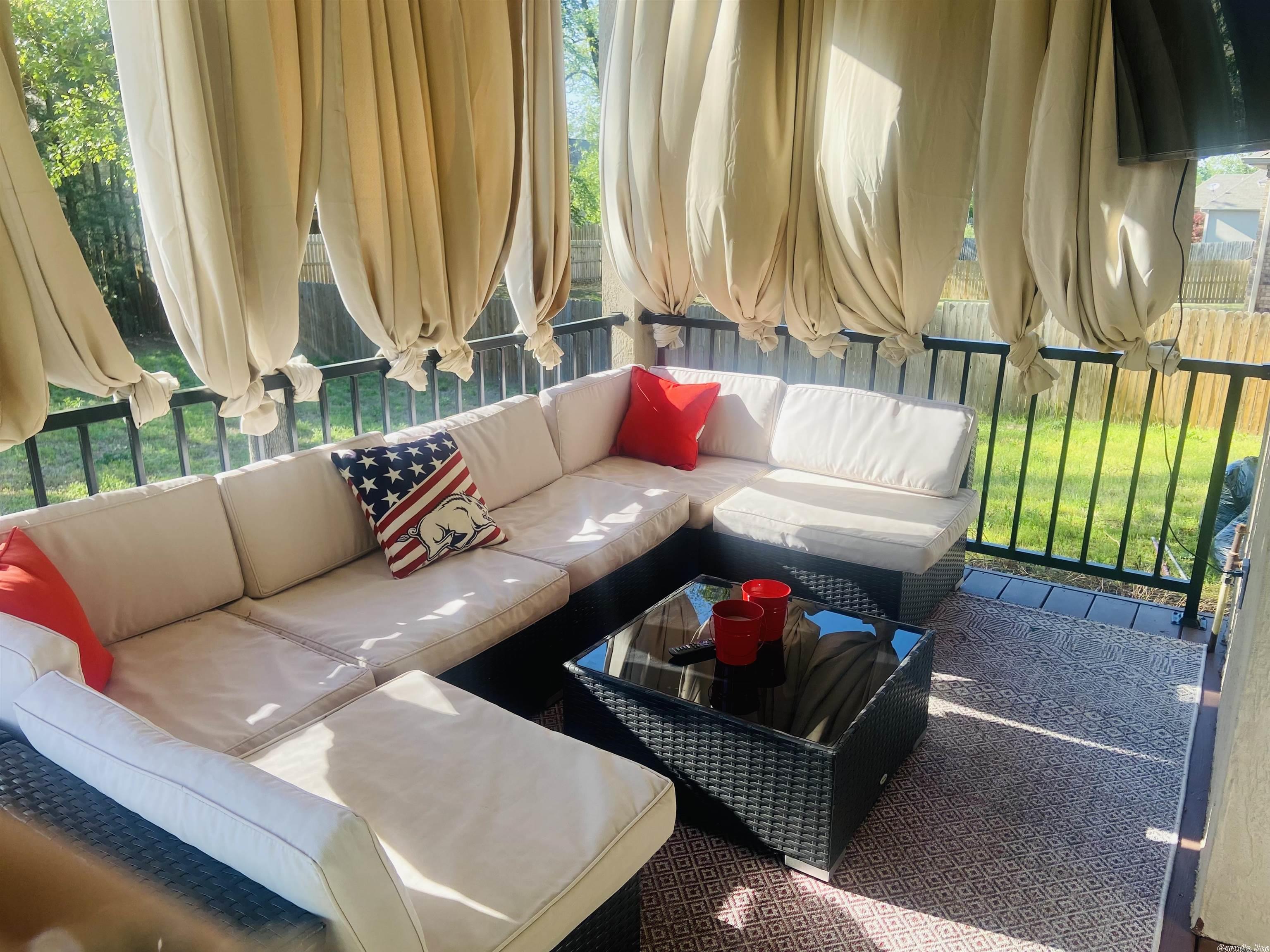 WYNNEWOOD - Residential