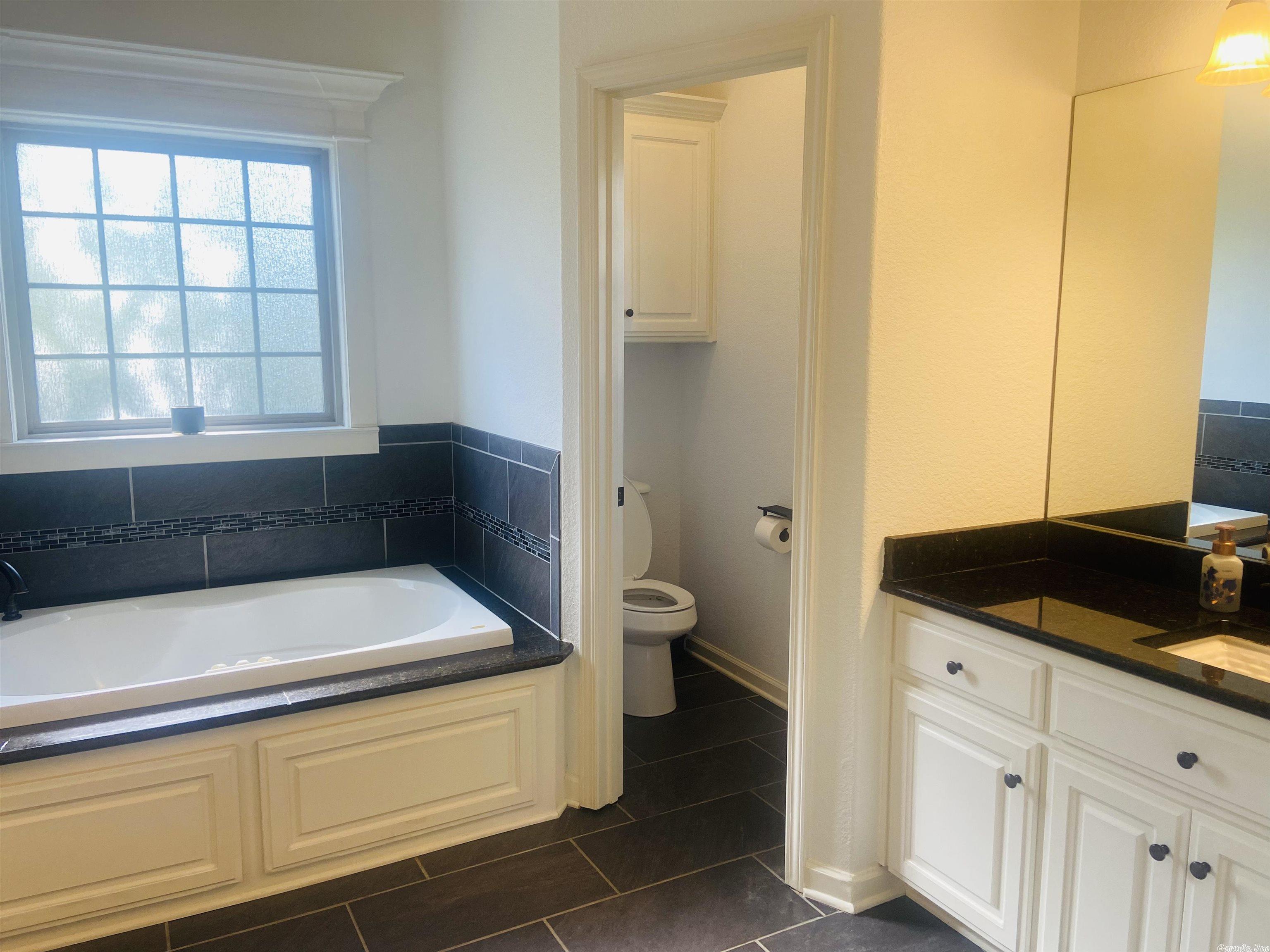 WYNNEWOOD - Residential