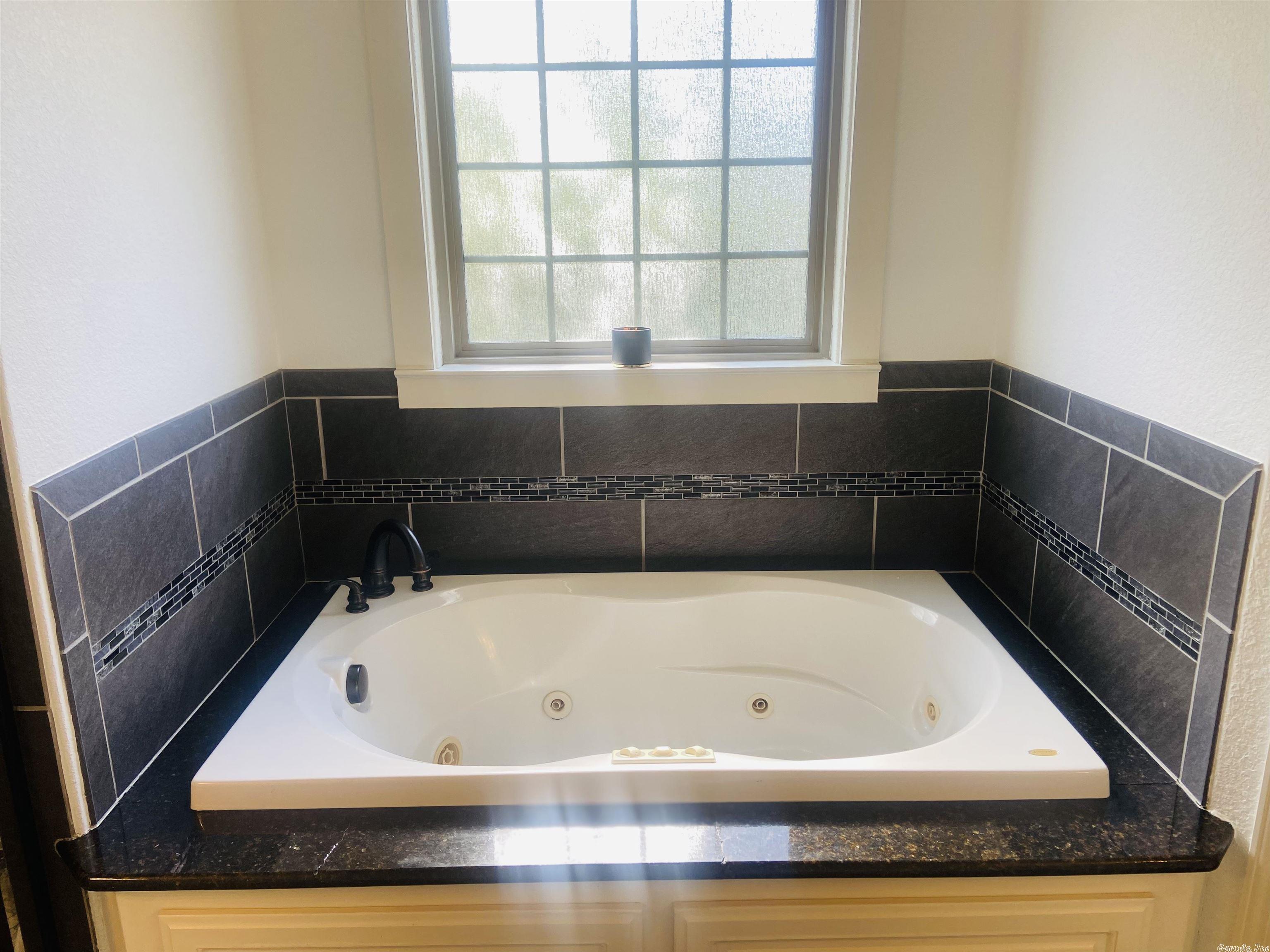 WYNNEWOOD - Residential