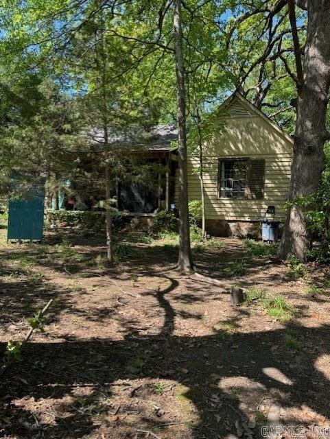 Great location on the corner of N. Taylor & Hawthrone. Almost a lot and a half 72X140, this would be a great lot for a new home with a three or four car garage. Great property for a teardown.