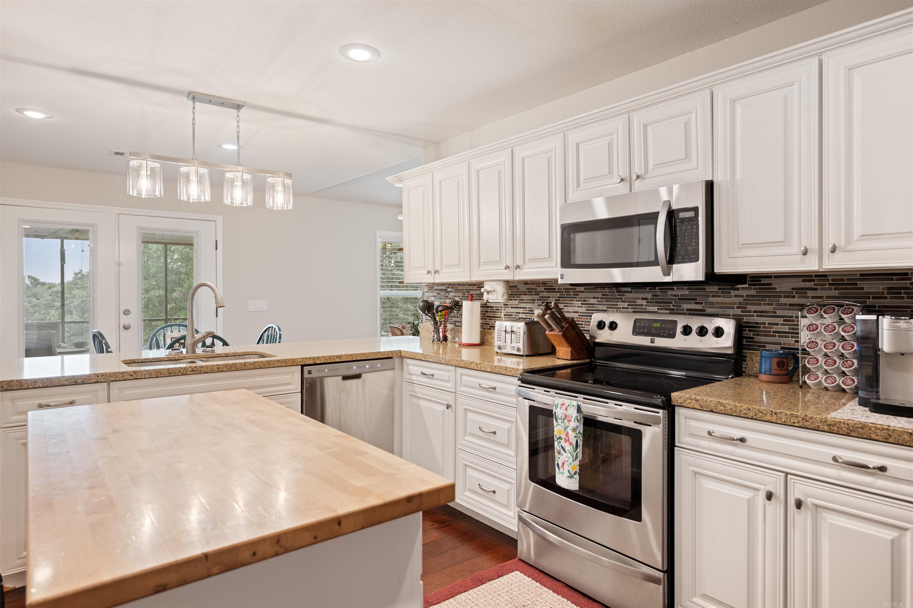 WILD BILL ESTATES - Residential