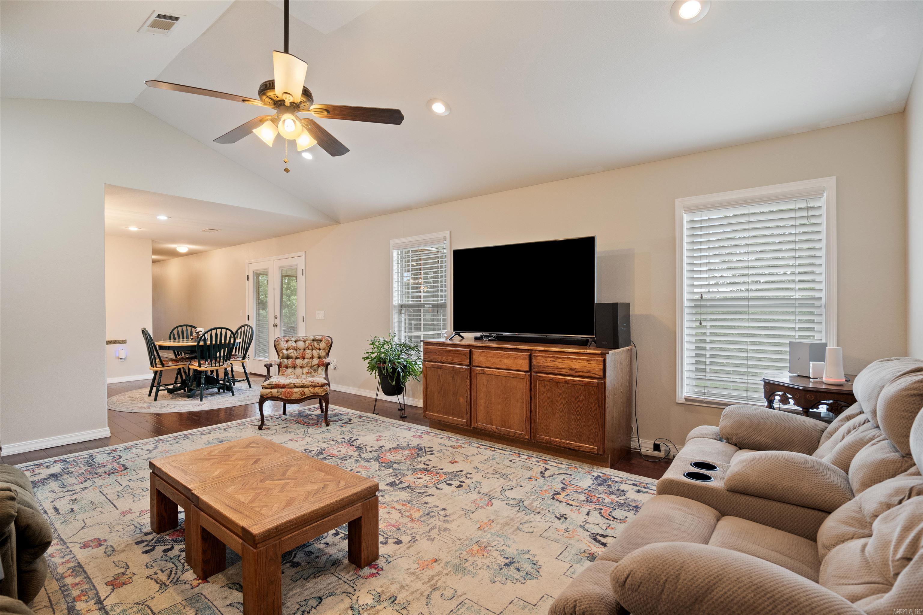 WILD BILL ESTATES - Residential