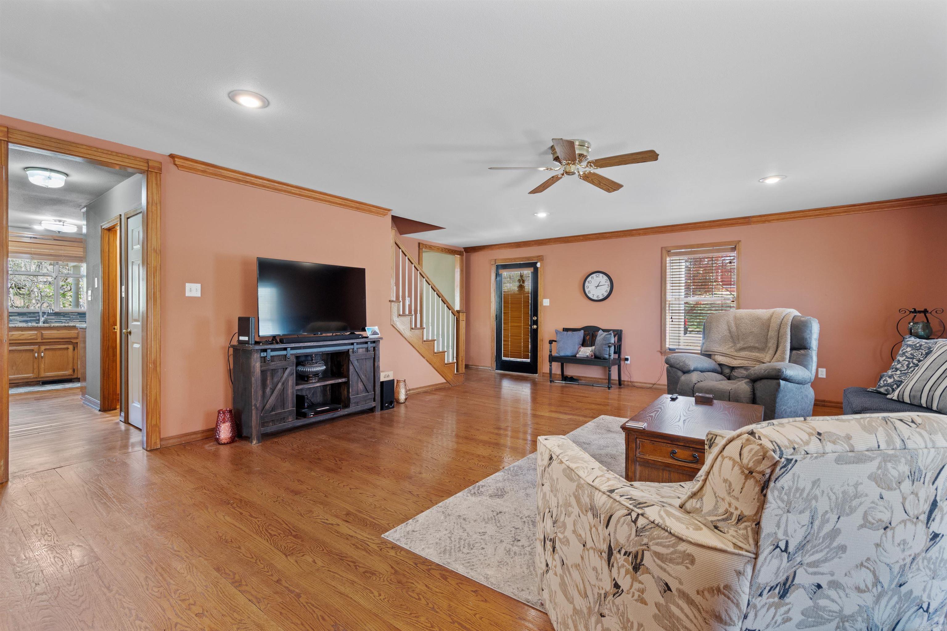 PINE HILLS PARK ADDN - Residential