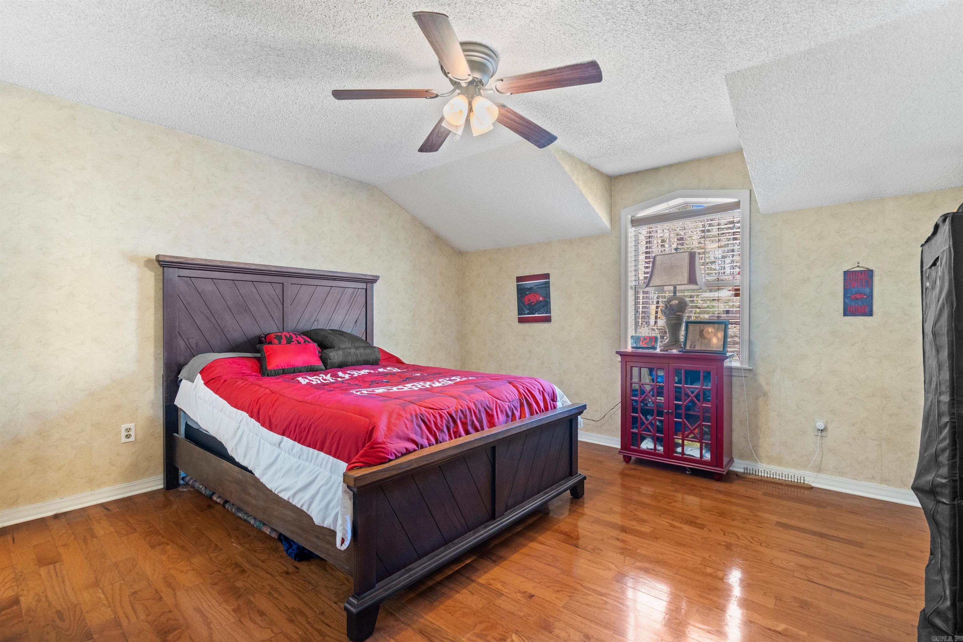 PINE HILLS PARK ADDN - Residential