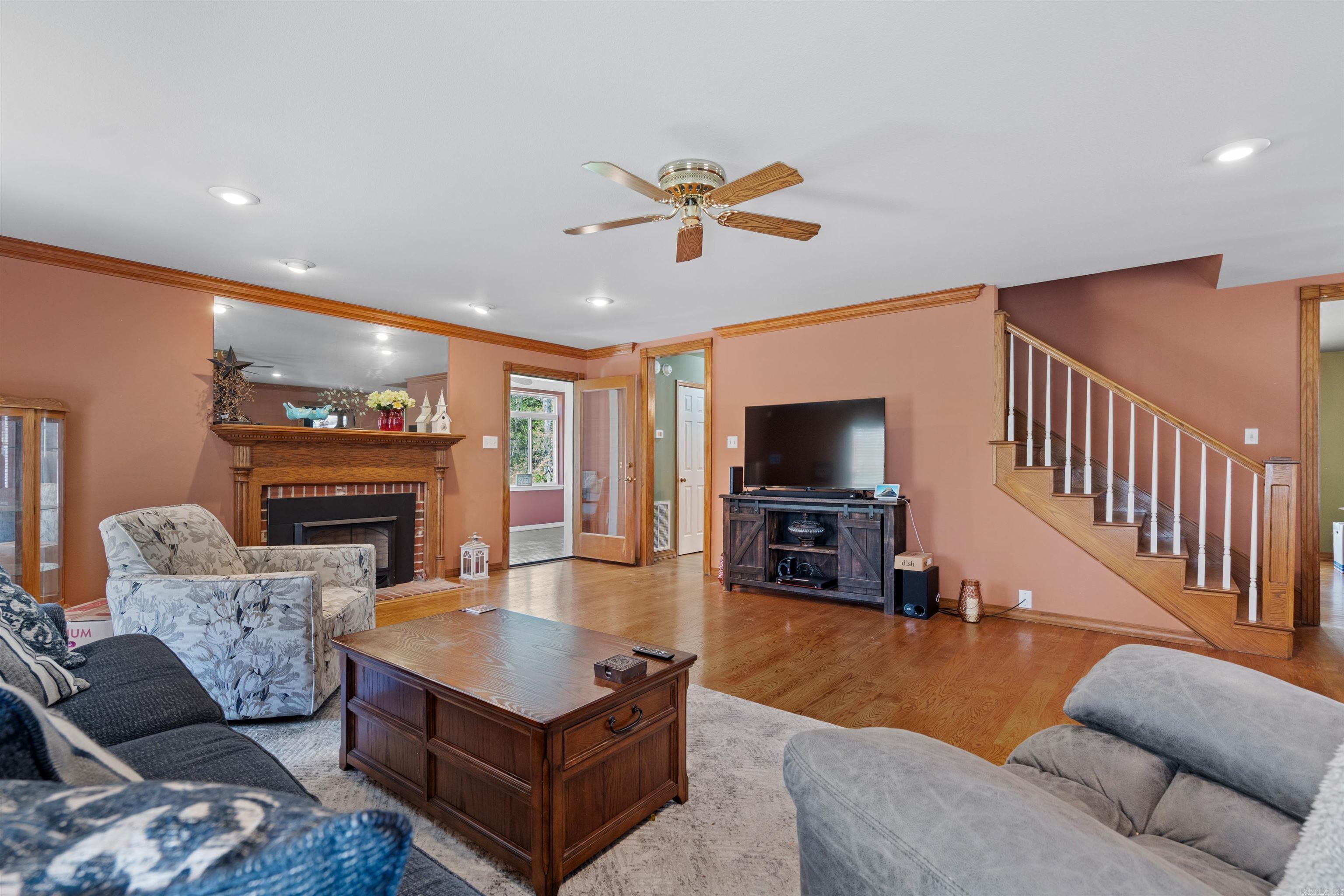 PINE HILLS PARK ADDN - Residential