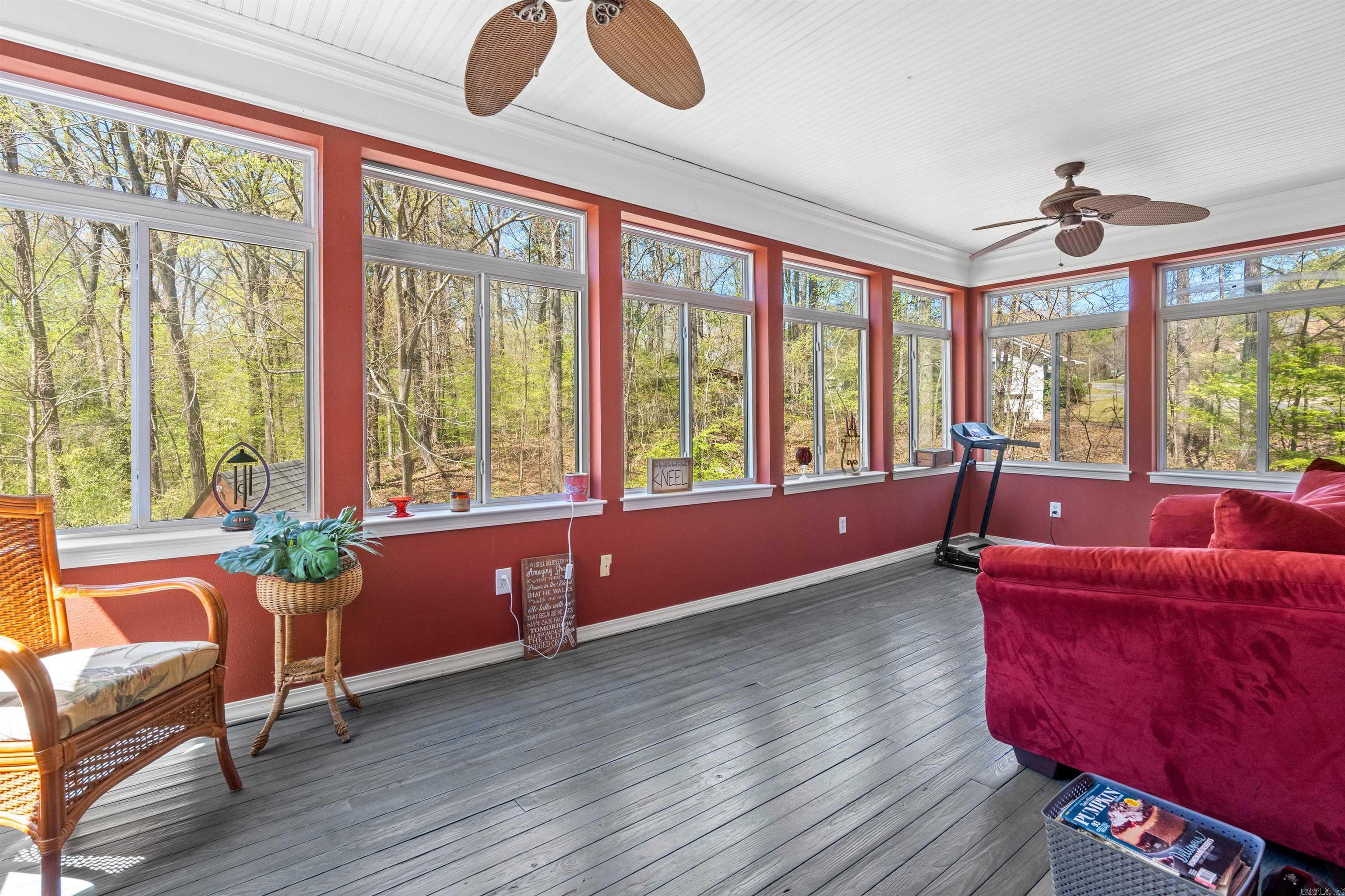 PINE HILLS PARK ADDN - Residential