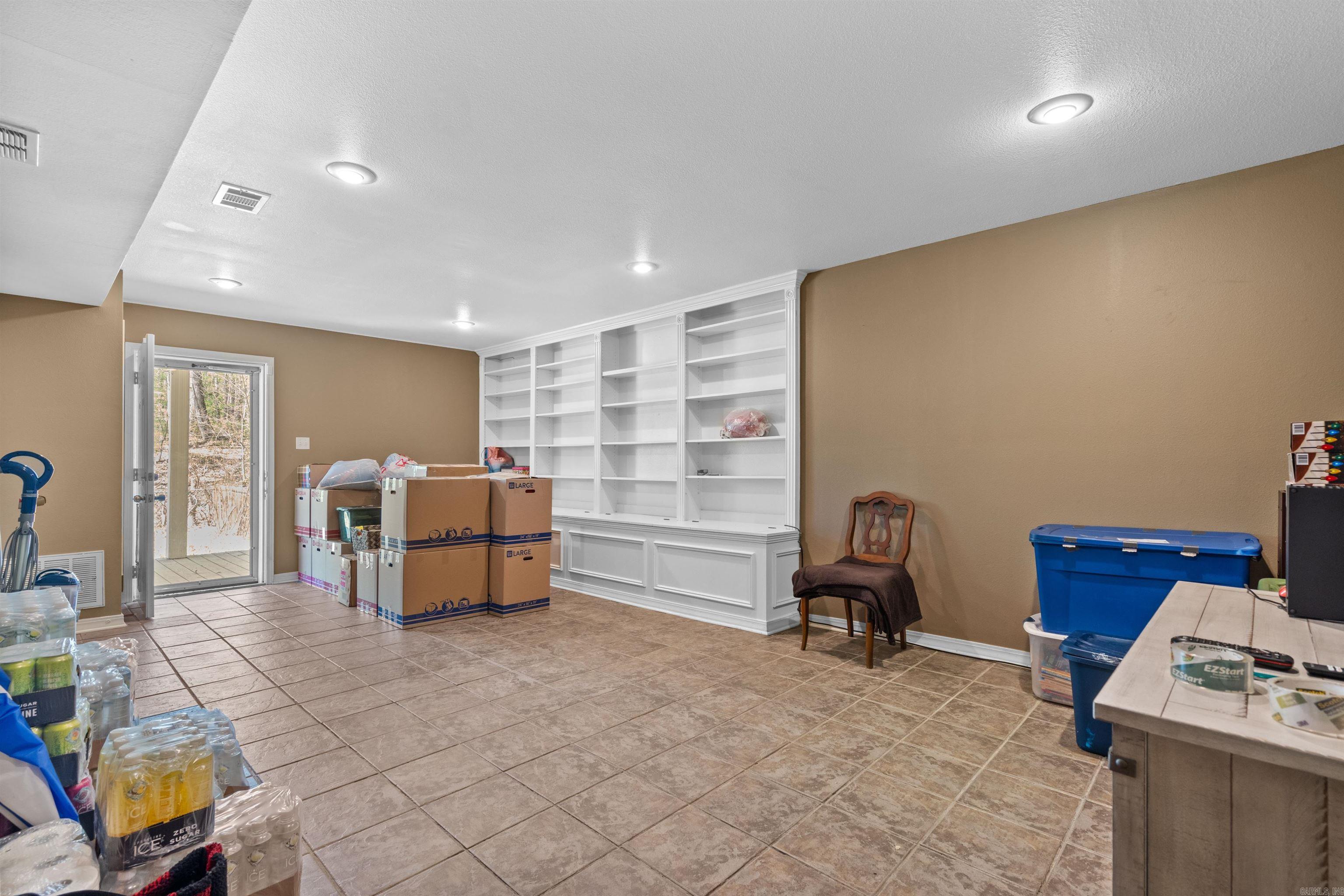 PINE HILLS PARK ADDN - Residential