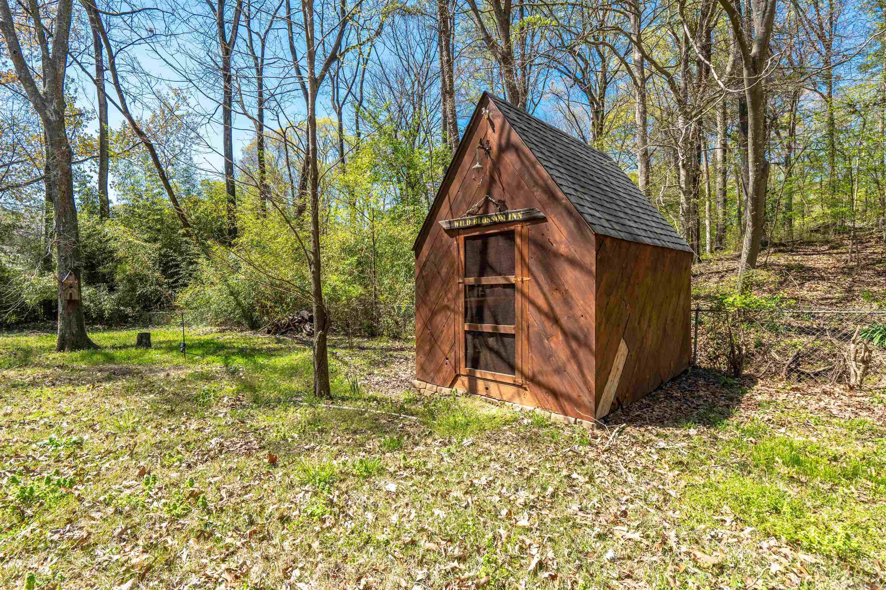 PINE HILLS PARK ADDN - Residential