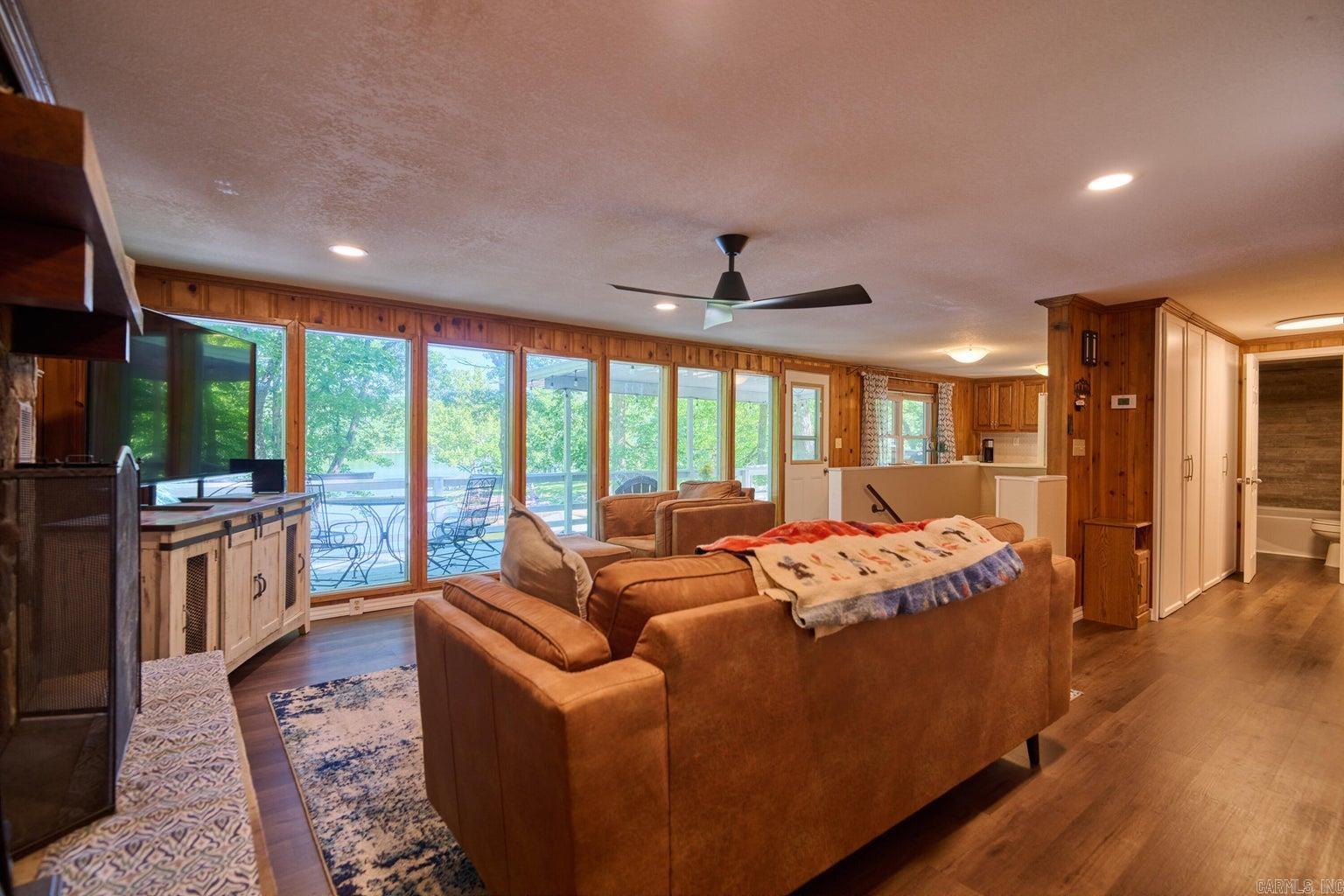 ARKANSAS HGTS - Residential