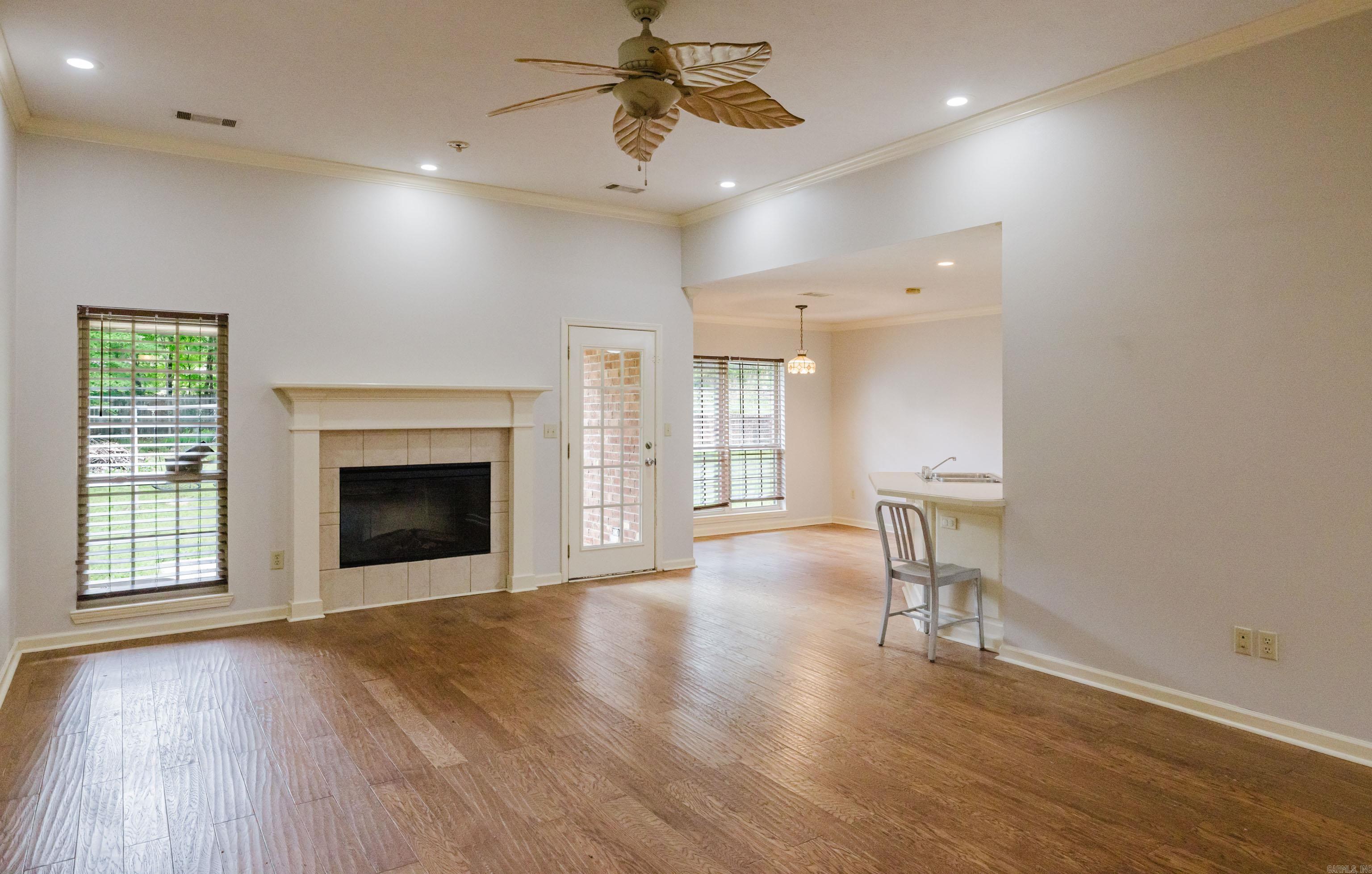 TREASURE HILL - Residential