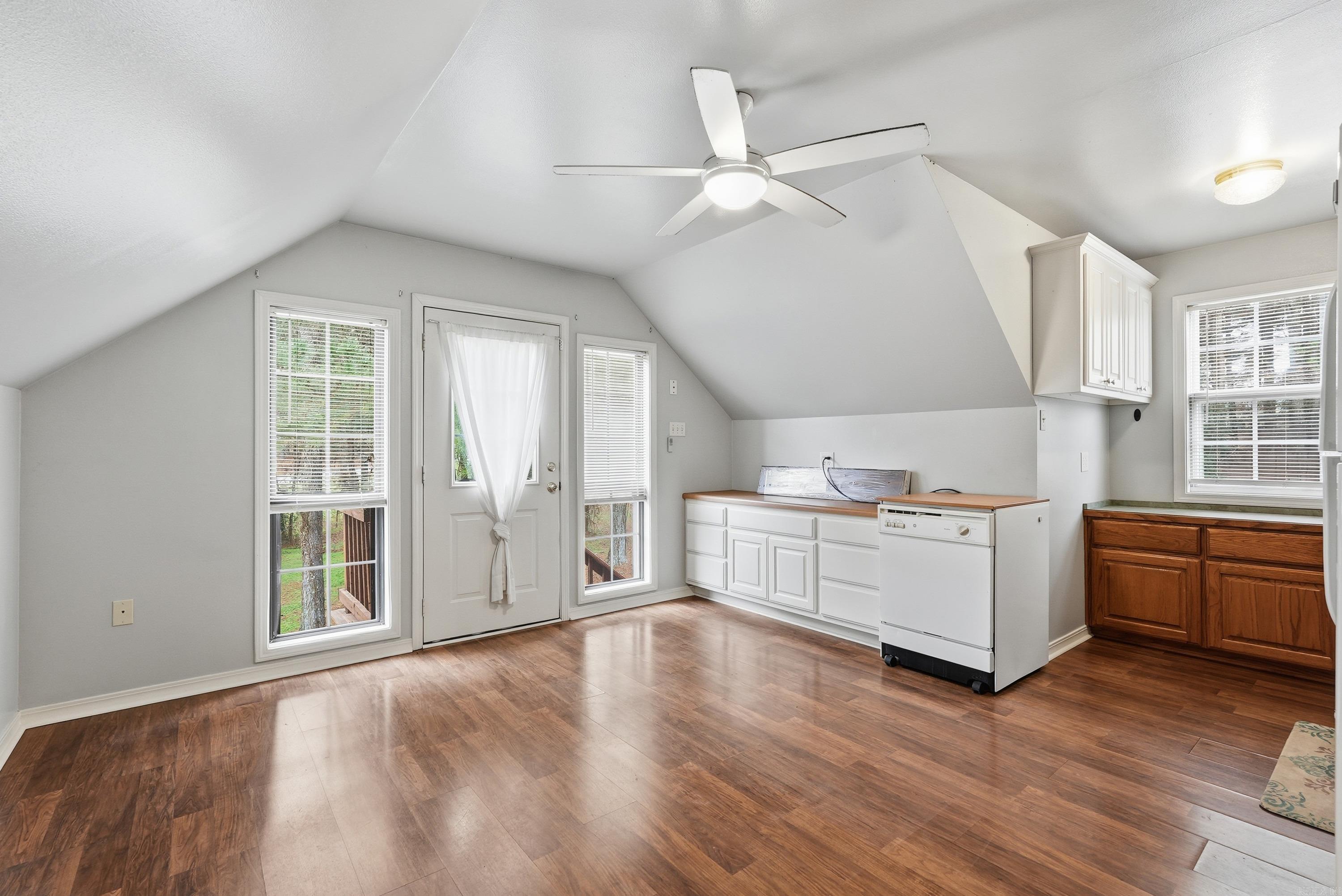 SUMMER HILL PLACE - Residential