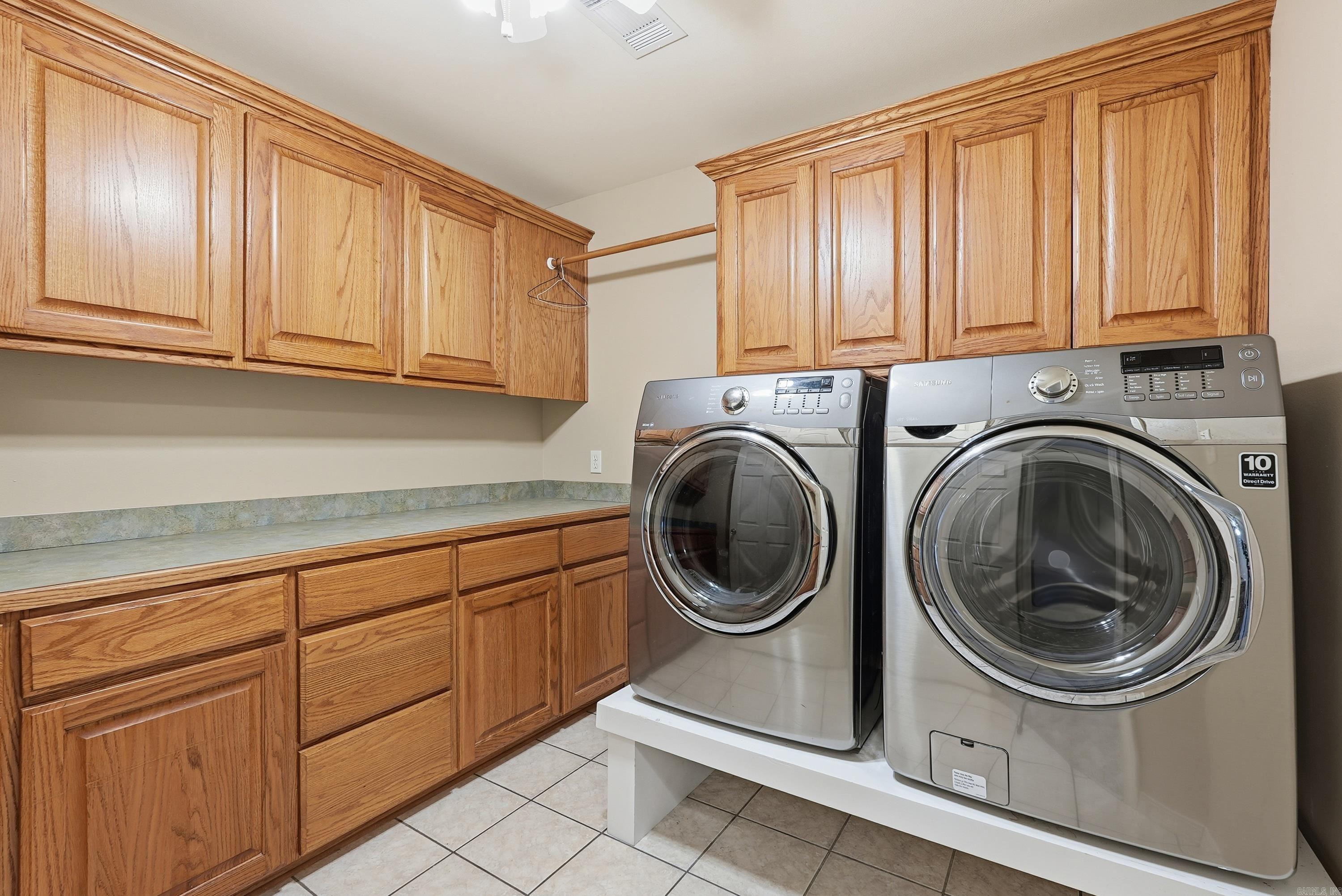 SUMMER HILL PLACE - Residential