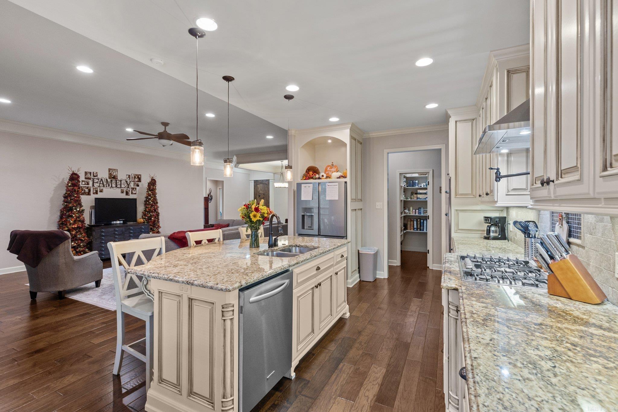 RIDGEVIEW - Residential