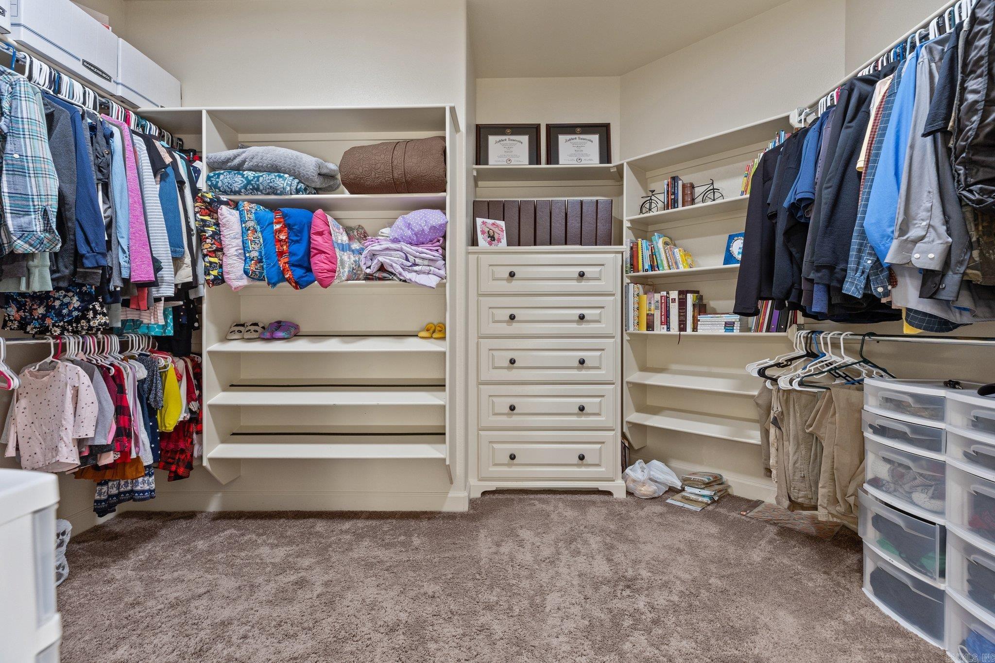 RIDGEVIEW - Residential